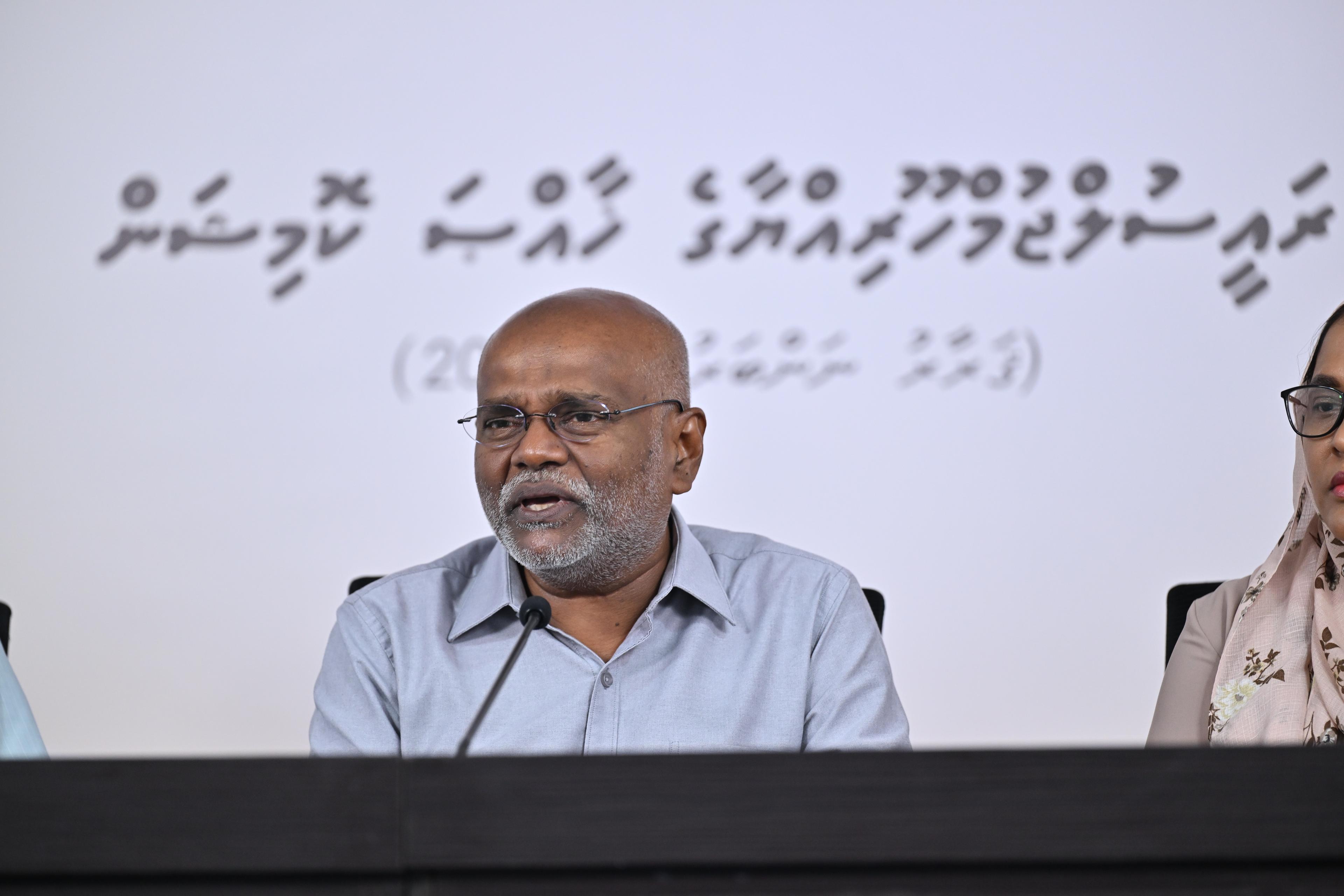އަމާޒަކީ ތަހުގީގު "ފިސާރަ އަވަހަށް" ނިންމާލުން ، ކޮމިޝަނަށް ނުފޫޒުފޯރުވާނަމަ އިސްތިއުފާ ދޭނަން - މުނައްވަރު
