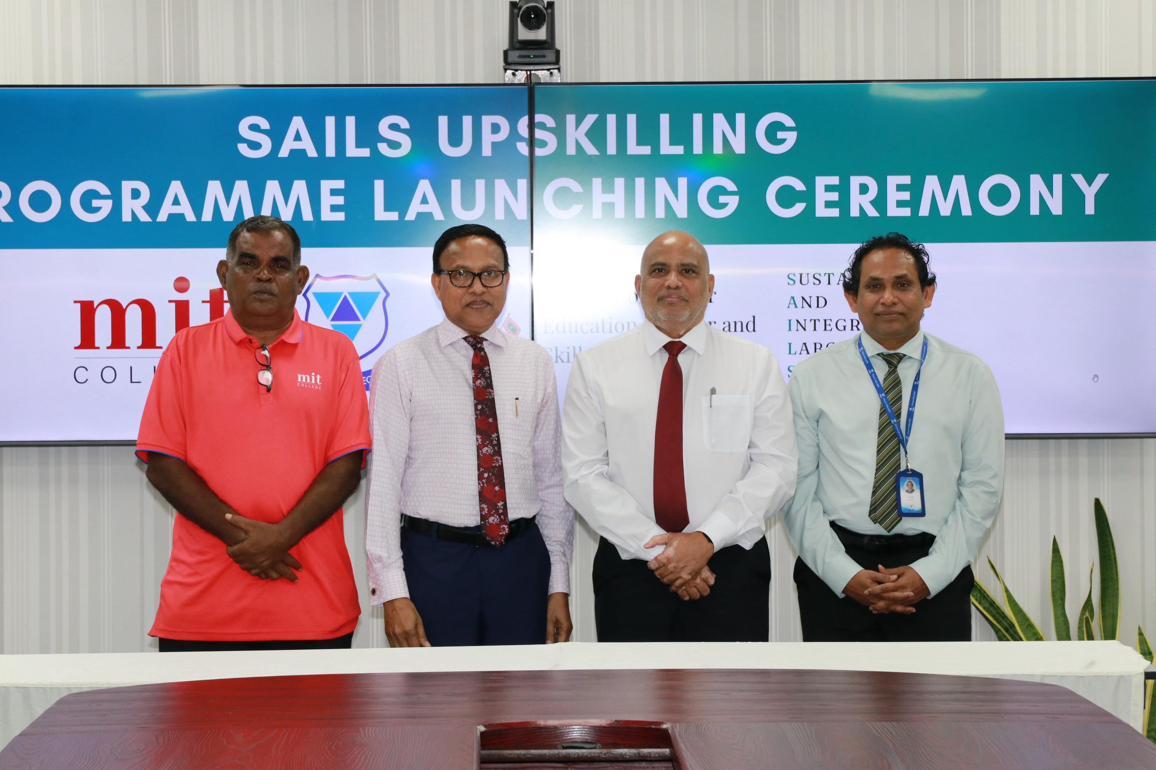 ސެއިލްސް ޕްރޮޖެކްޓުގެ އަޕްސްކްލިންގ ޕްރޮގްރާމް ލޯންޗްކޮއްފި