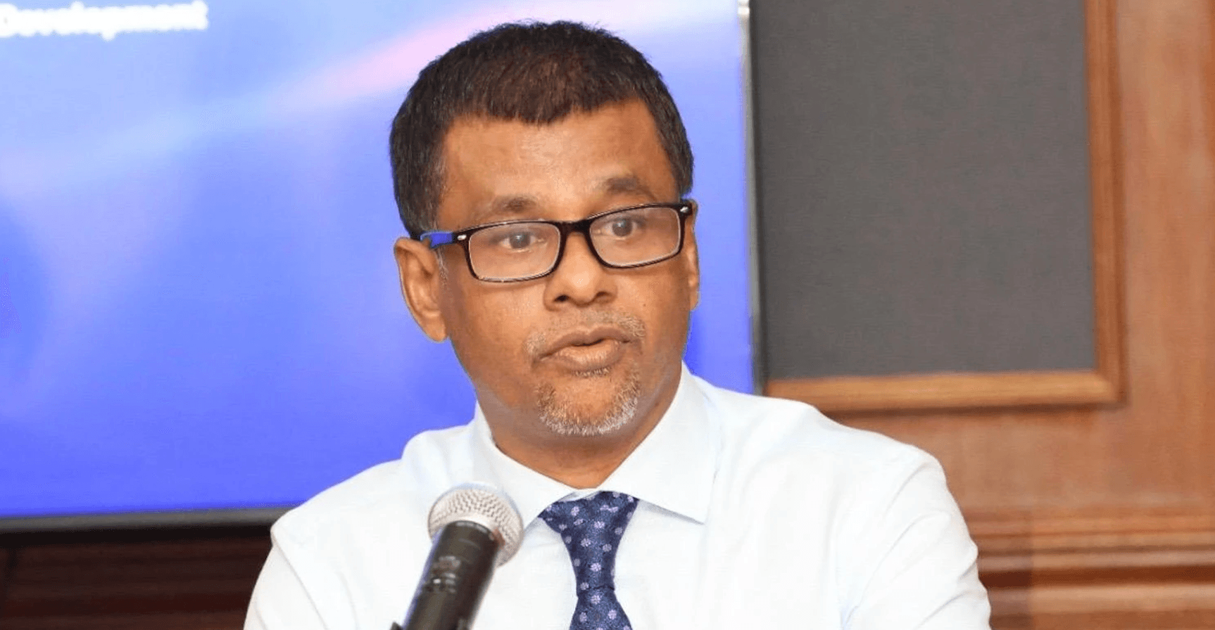 ޞިއްހީ ދާއިރާއިން ދިވެހިން ތަމްރީން ކުރުމަކީ އެންމެ ބޮޑު އަމާޒު - ނާޒިމް