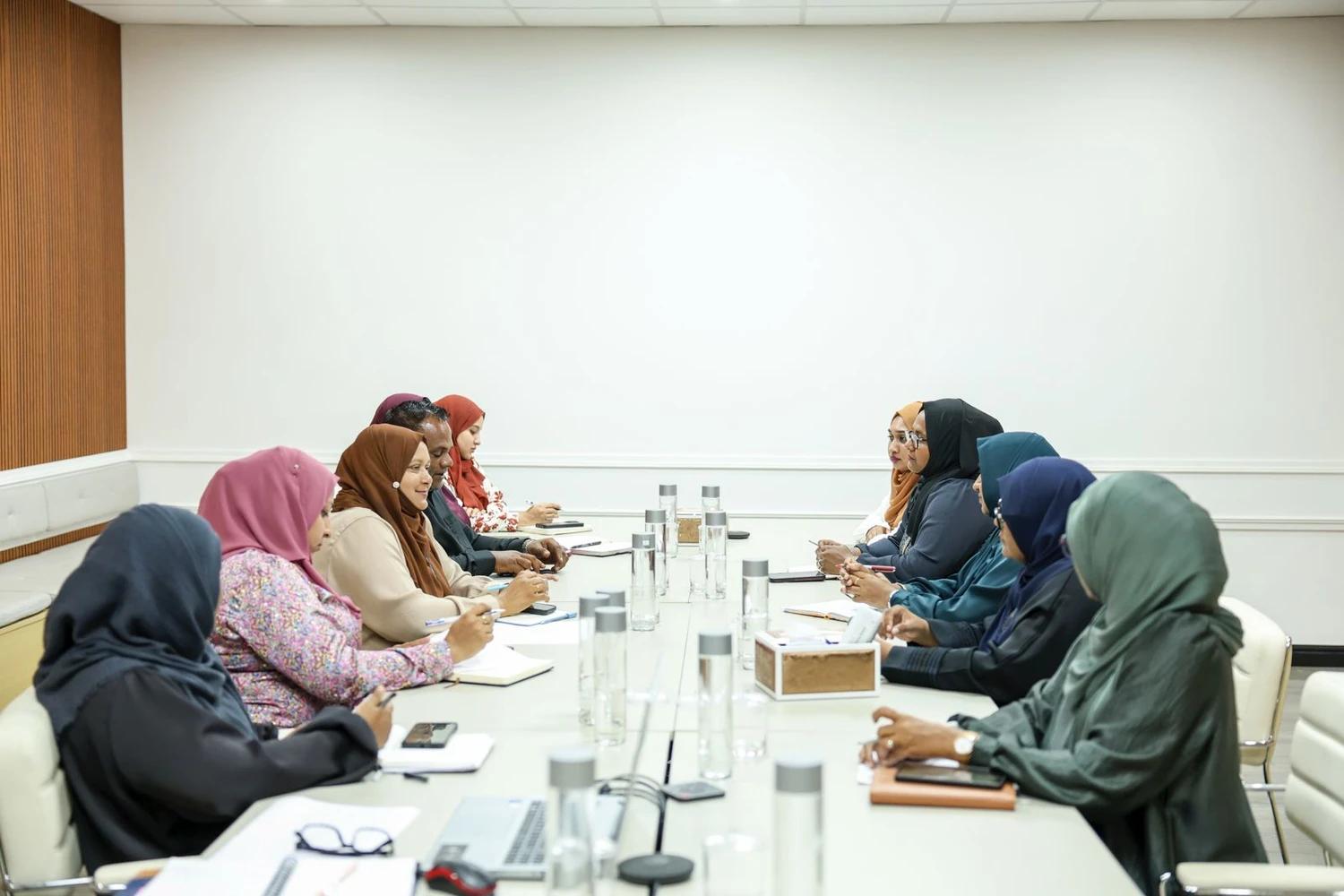 ނުކުޅެދުންތެރިކަން ހުންނަ ފަރާތްތަކާއި ފަޤީރު ހާލަތުގައި ދިރިއުޅޭ ފަރާތްތަކަށް ވަޒީފާގެ ހަމަޖެއްސުމަށް އާރްޑީސީއާއިއެކު މަޝްވަރާކޮށްފި