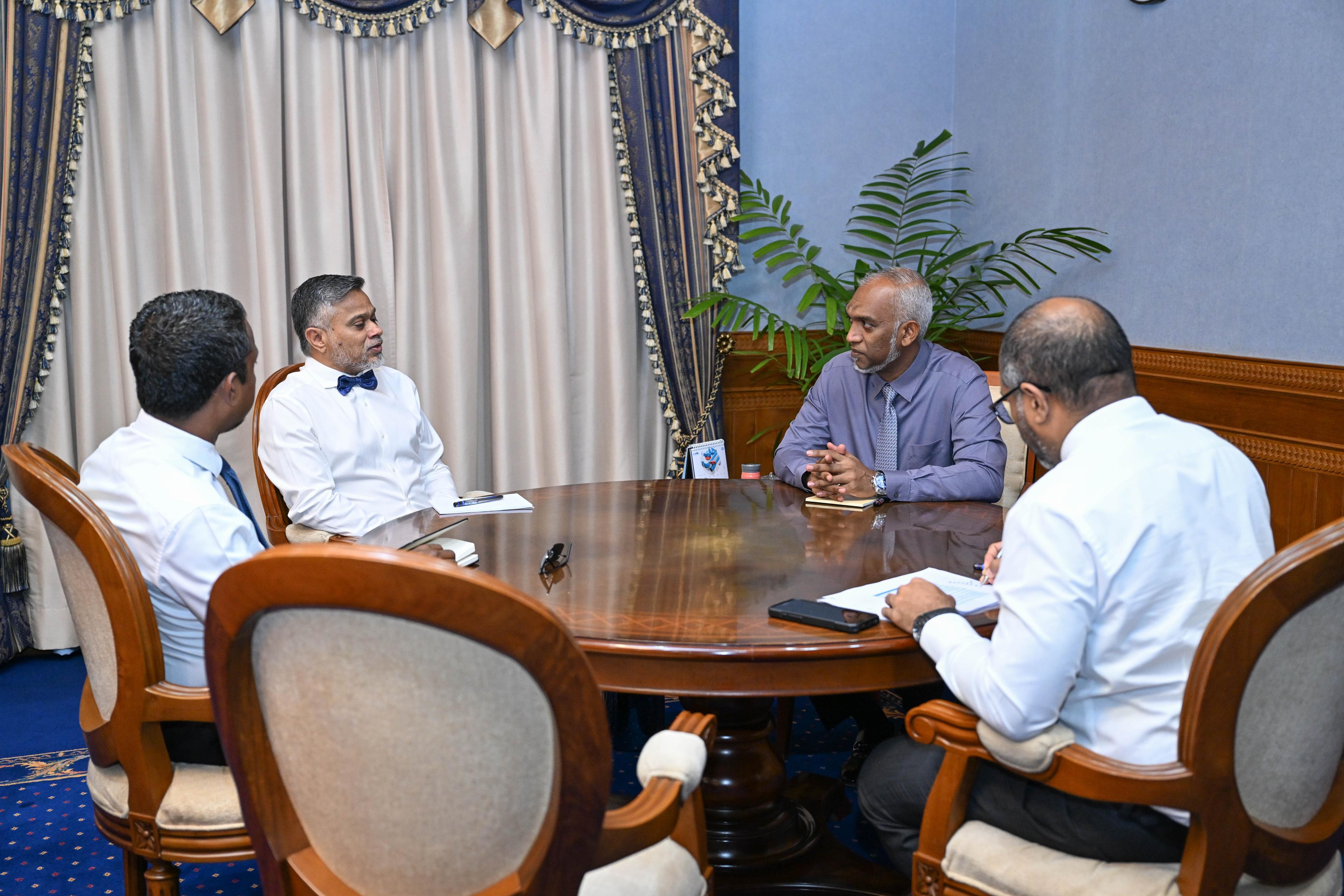 "ވާނުވާ ބަންދު" ގެ މައްސަލަ ހައްލުކުރުމުގެ މަޝްވަރާއަށް ކަމާބެހޭ ފަރާތްތަކާއިއެކު ރައީސް އެއް މޭޒަކަށް!