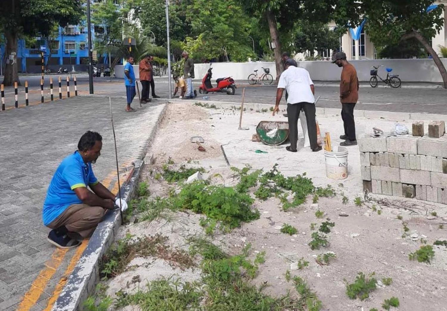 ވިލިމާލޭގައި ތަރައްޤީ ކުރާ ދެ ވަނަ ހިތްފަސޭހަ މައިޒާން ހެދުމުގެ މަސައްކަތް ފަށައިފި