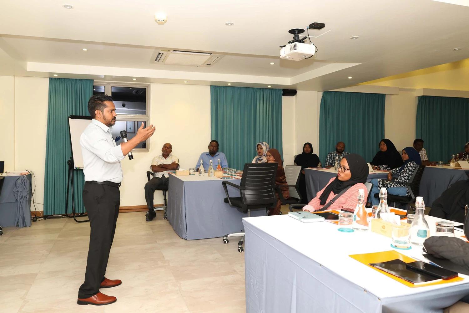 "ހޭލުންތެރި މީޑިއާ"ގެ މާލެ އަތޮޅު ޕްރޮގްރާމް ނިންމާލައިފި