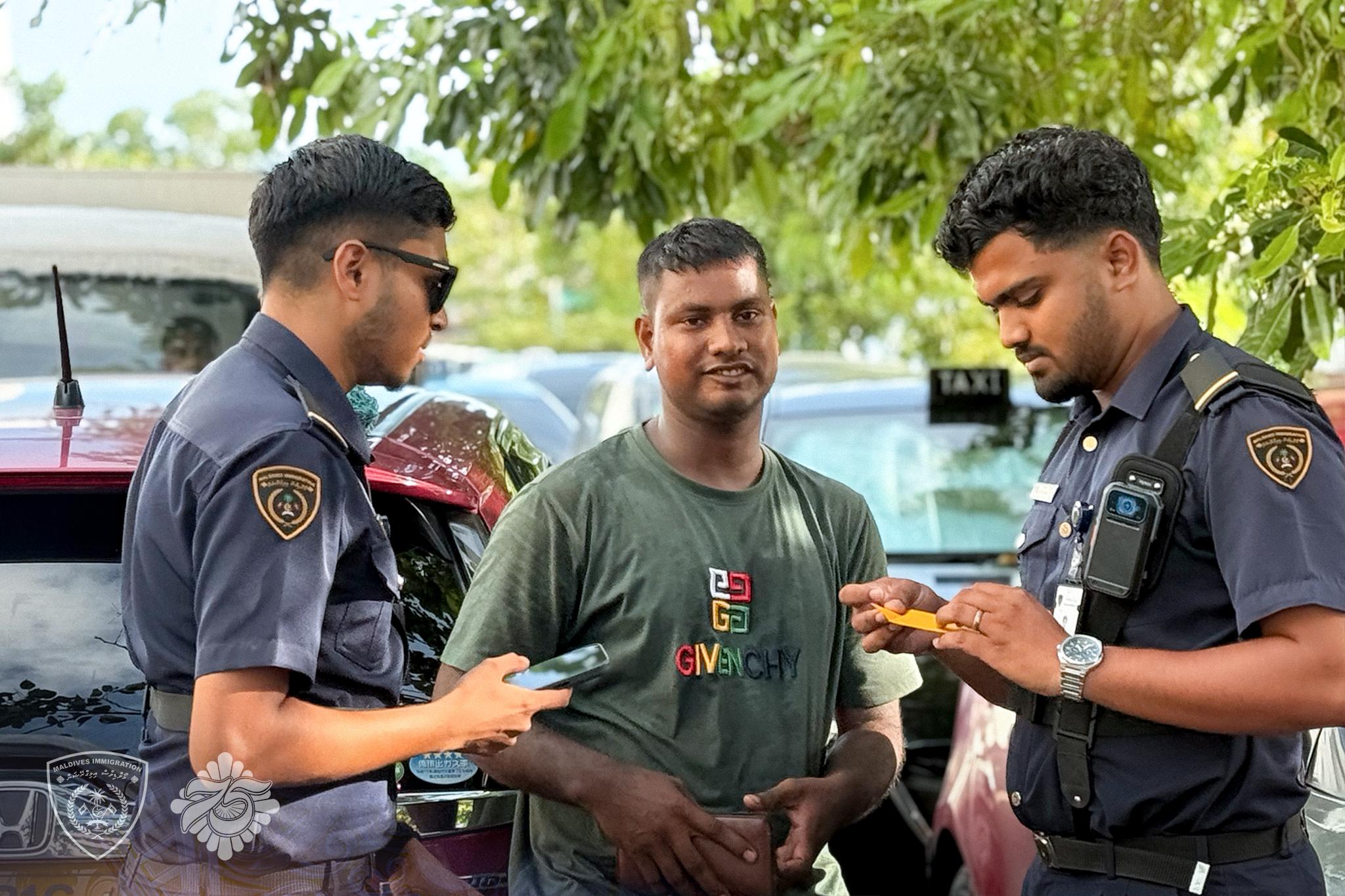 ހުޅުމާލޭގައި ގަވާއިދާ ހިލާފަށް އުޅެމުންދިޔަ 03 ބިދޭސީއަކު އިމިގްރޭޝަންގެ ބެލުމުގެ ދަށަށް!