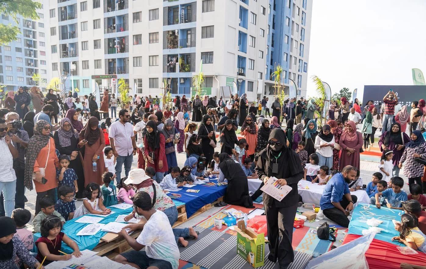 ހުޅުމާލެއަށް 21: އާއިލީ ކާނިމަލް އަންނަ ހޮނިހިރު ދުވަހުގެ ހަވީރު!