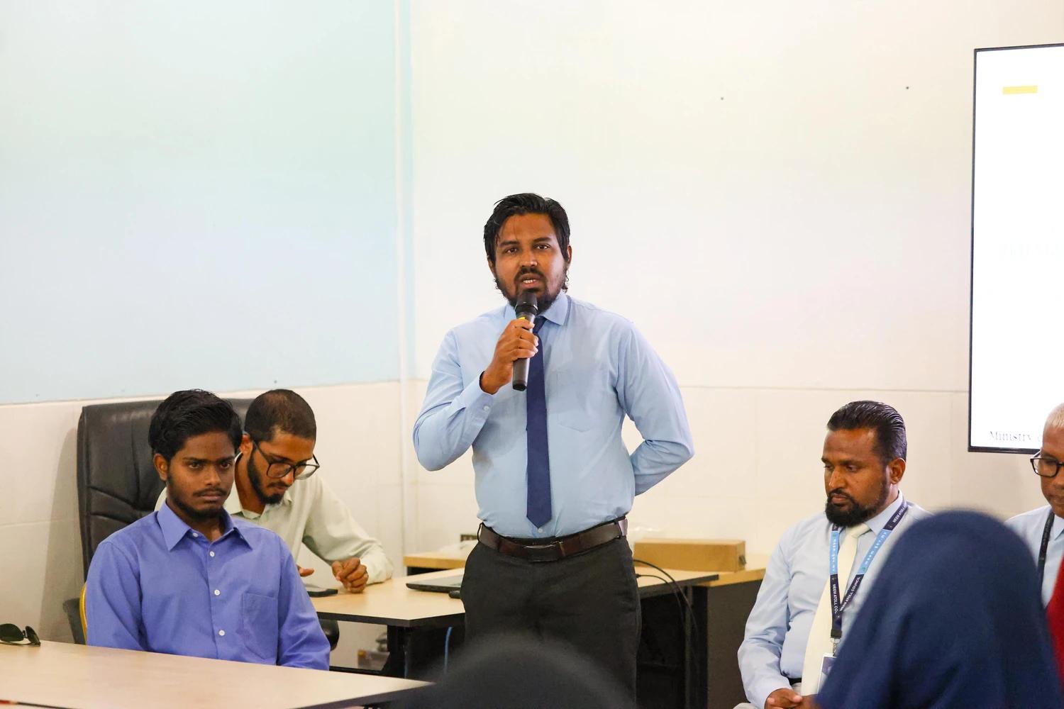 މ އަތޮޅުގައި ކޮމިއުނިޓީ ބޭސްޑް ރިހެބިލިޓޭޝަން ޕްރޮގްރާމް ފެށިގެން ކުރިޔަށް!