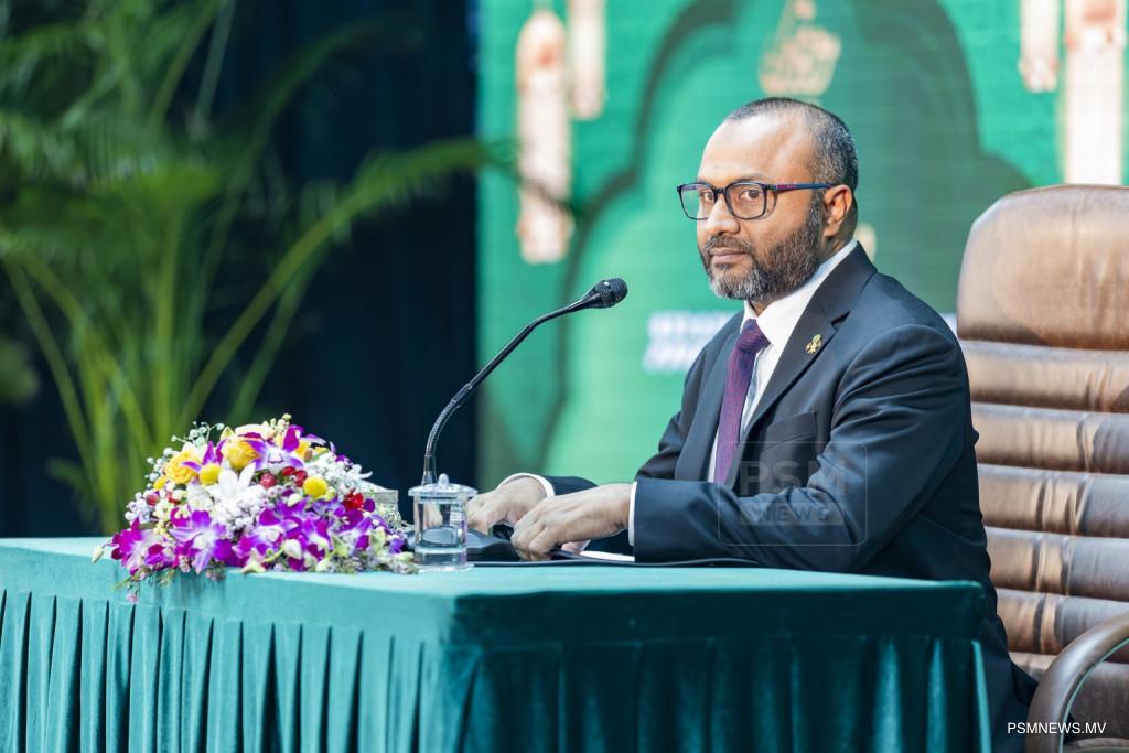 ޝަހީމް އަދާލަތު ޕާޓީއާއި ގުޅެން މެމްބަރޝިޕް ފޯމް ހުށަހަޅުއްވައިފި: ޕާޓީންވެސް ފޯމު ބަލައިގަތުމަށް ނިންމައިފި!