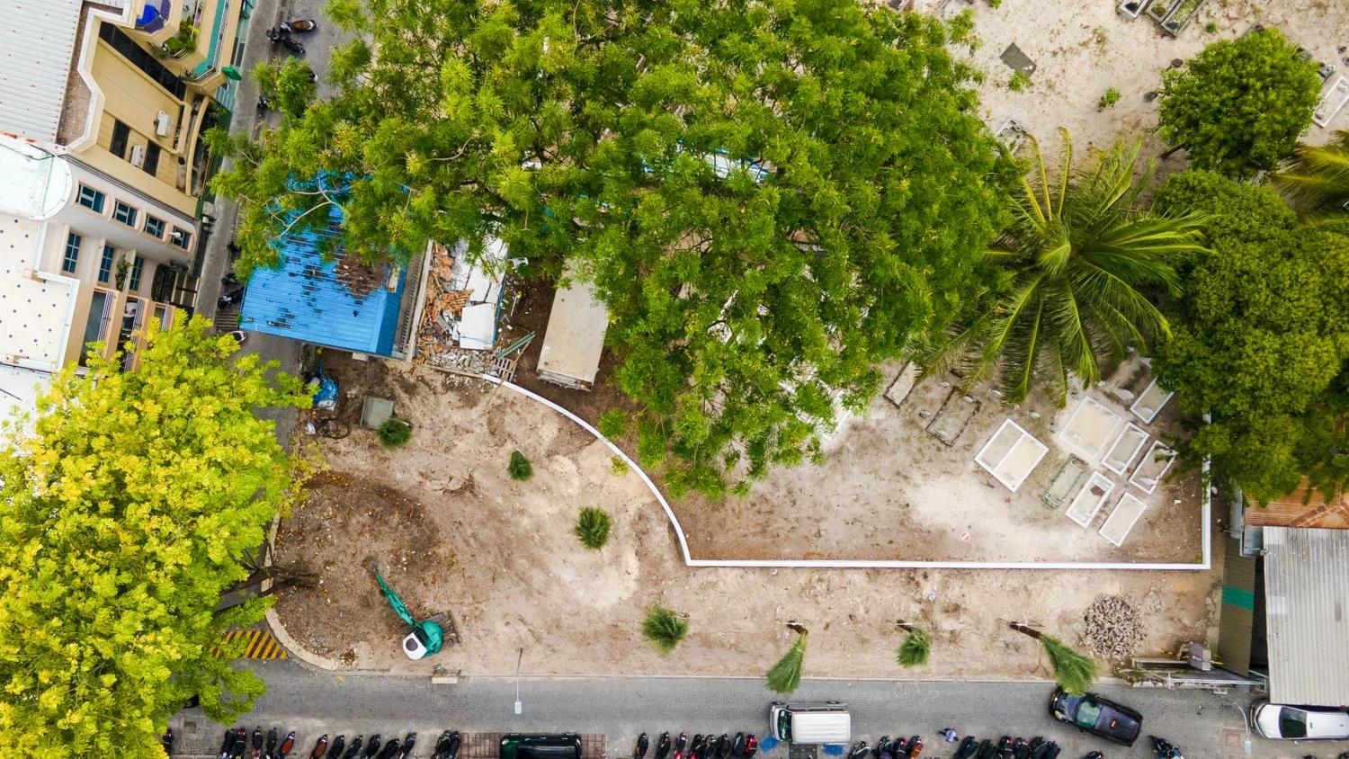 ޕާކިންގ ޒޯނަކާއި އެކު ގަލޮޅު ބޮޑުރަސްގެފާނު މަގަށް ބޮޑު ލުޔެއް!