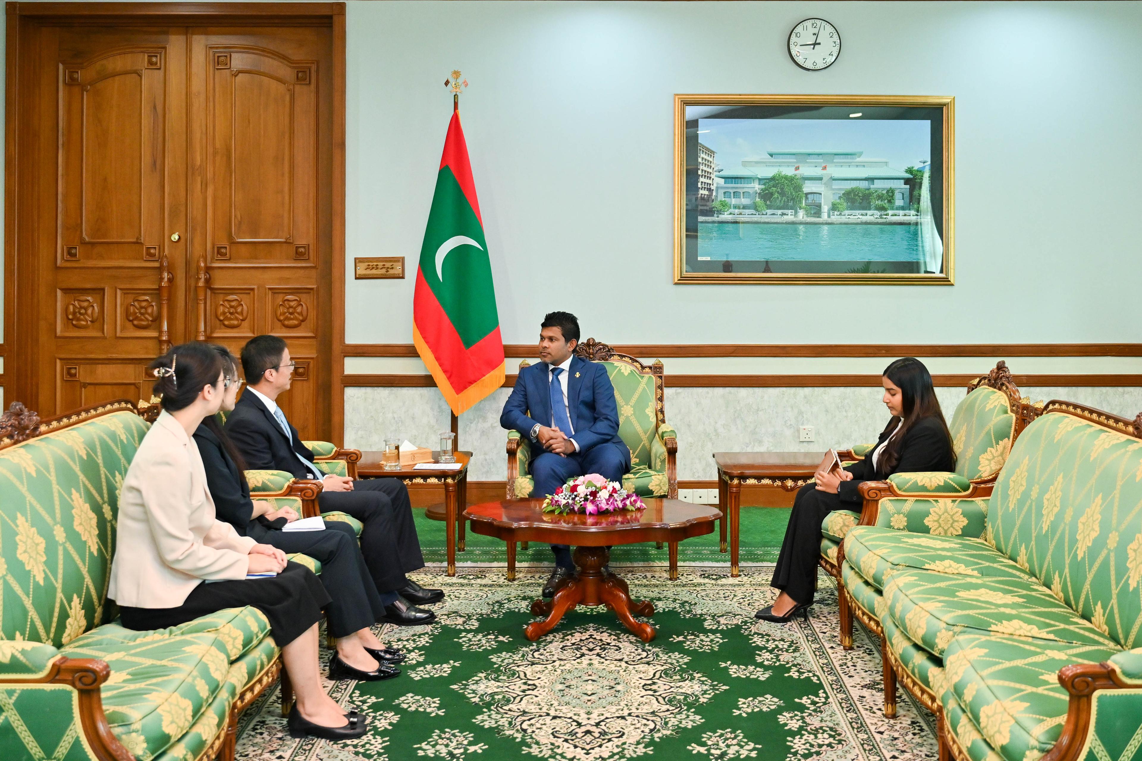 ނައިބު ރައީސް، ޗައިނާ ސަފީރާއި ބައްދަލުކުރައްވައިފި