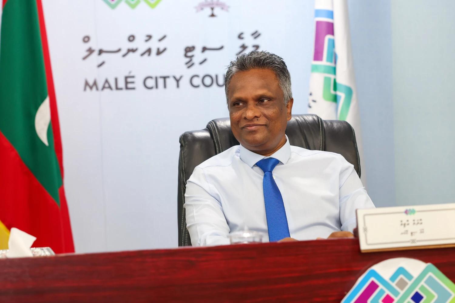 މައިންބަފައިންނަށް ހެޔޮކޮށް ހިތައި އޯގާތެރިވުމަށް މޭޔަރ ޢާޒިމް އިލްތިމާސް ކުރައްވައިފި