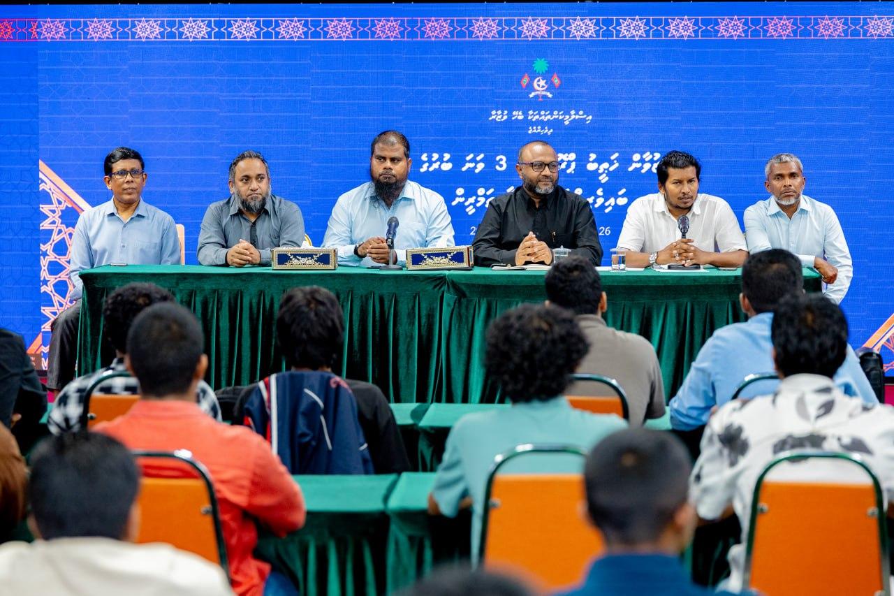  ޒުވާން ޚަޠީބުންގެ ތިންވަނަ ބުރުގެ ބައިވެރިންނާއި ވަޒީރު ޝަހީމް ބައްދަލުކުރައްވައިފި