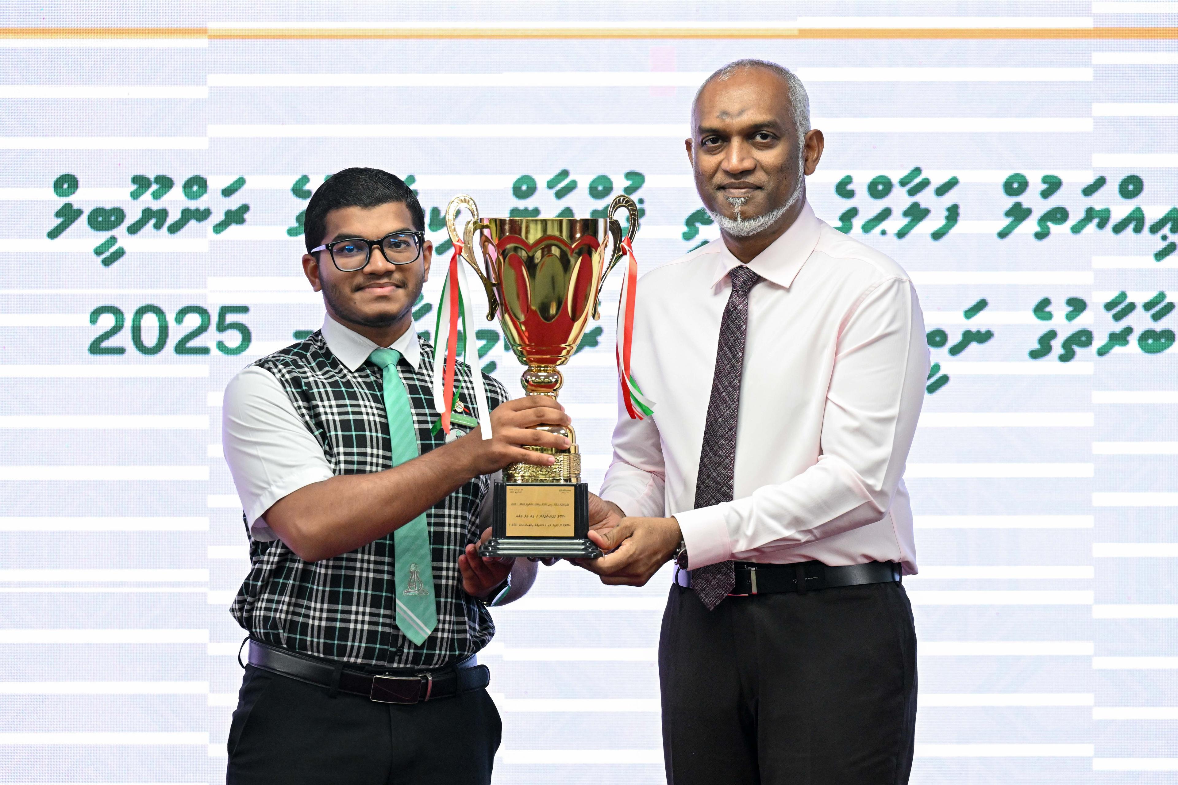 ޖަމުޢިއްޔަތުލް ފަލާޙްގެ ކީރިތި ޤުރުއާން ކިޔެވުމުގެ ރަންޔޫބީލް މުބާރާތުގެ އިނާމު ދިނުމުގެ ރަސްމިއްޔާތު ޝަރަފުވެރިކޮށްދެއްވީ ރައީސް!