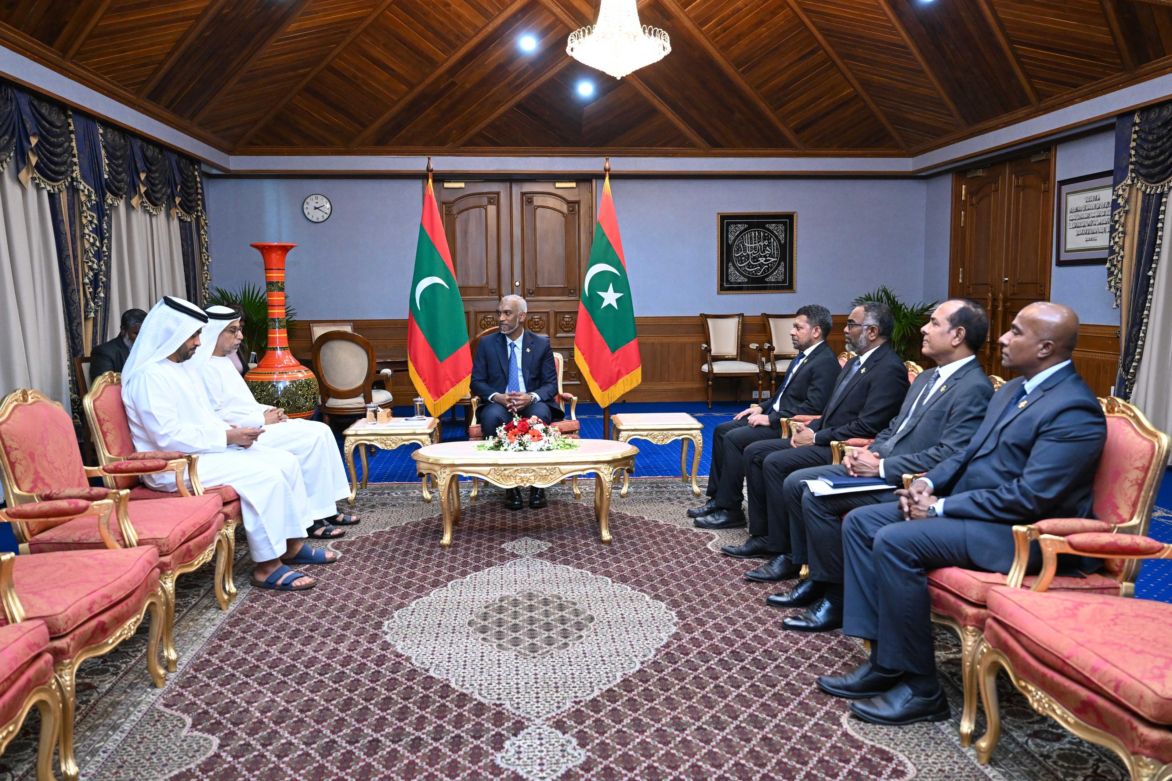 ރާއްޖެ އާއި އަބޫދާބީ ފަންޑާއި ގުޅިގެން ކުރިއަށް ގެންދެވޭނެ މަޝްރޫޢުތަކާއިގުޅޭގޮތުން މަޝްވަރާކޮށްފި