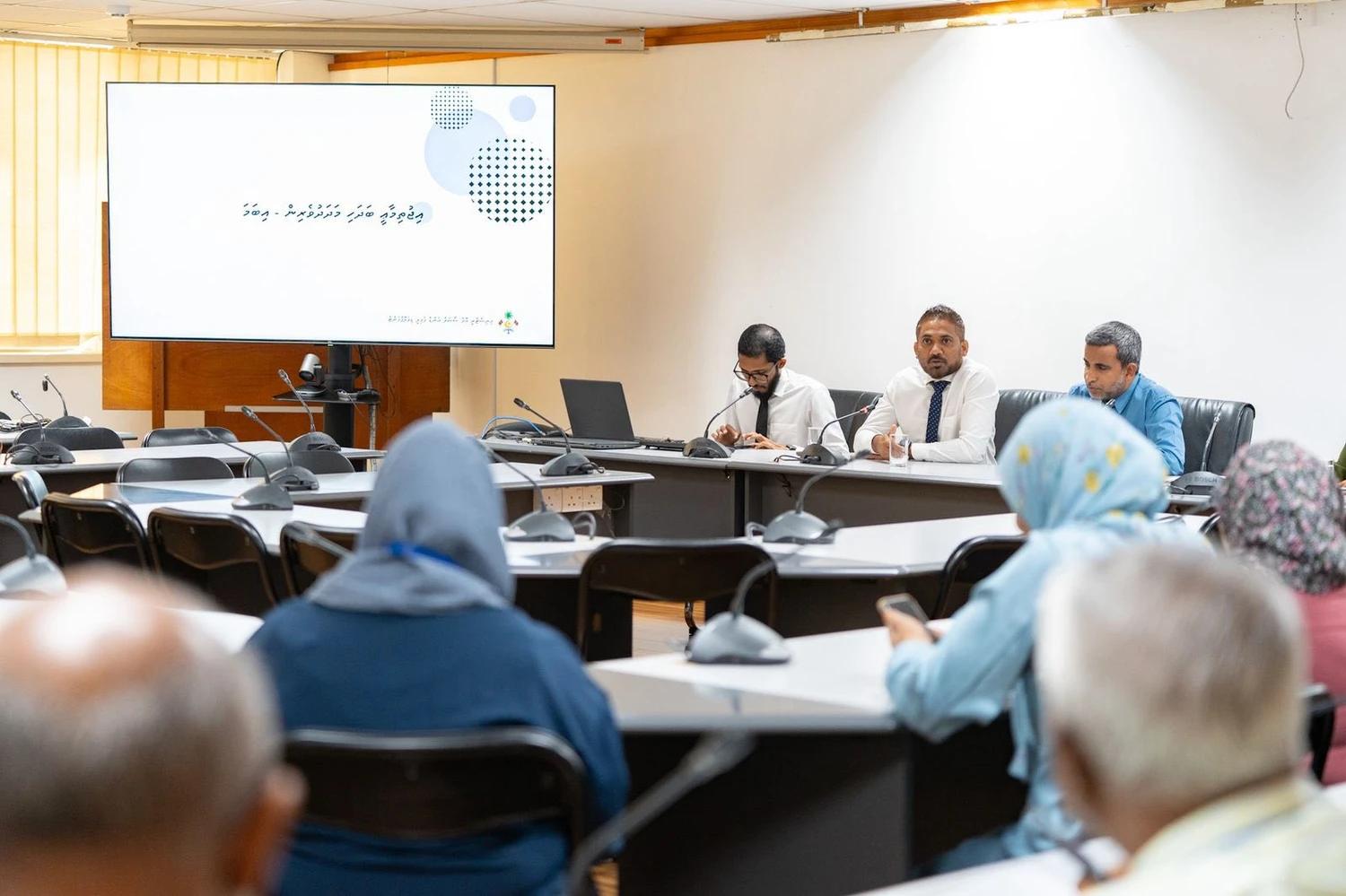 އިބަމައިގެ މަސައްކަތްތަކާ ގުޅޭގޮތުން މަޢުލޫމާތު ފޯރުކޮށްދިނުމުގެ ސިލްސިލާ ޕްރޮގްރާމެއް ފަށައިފި