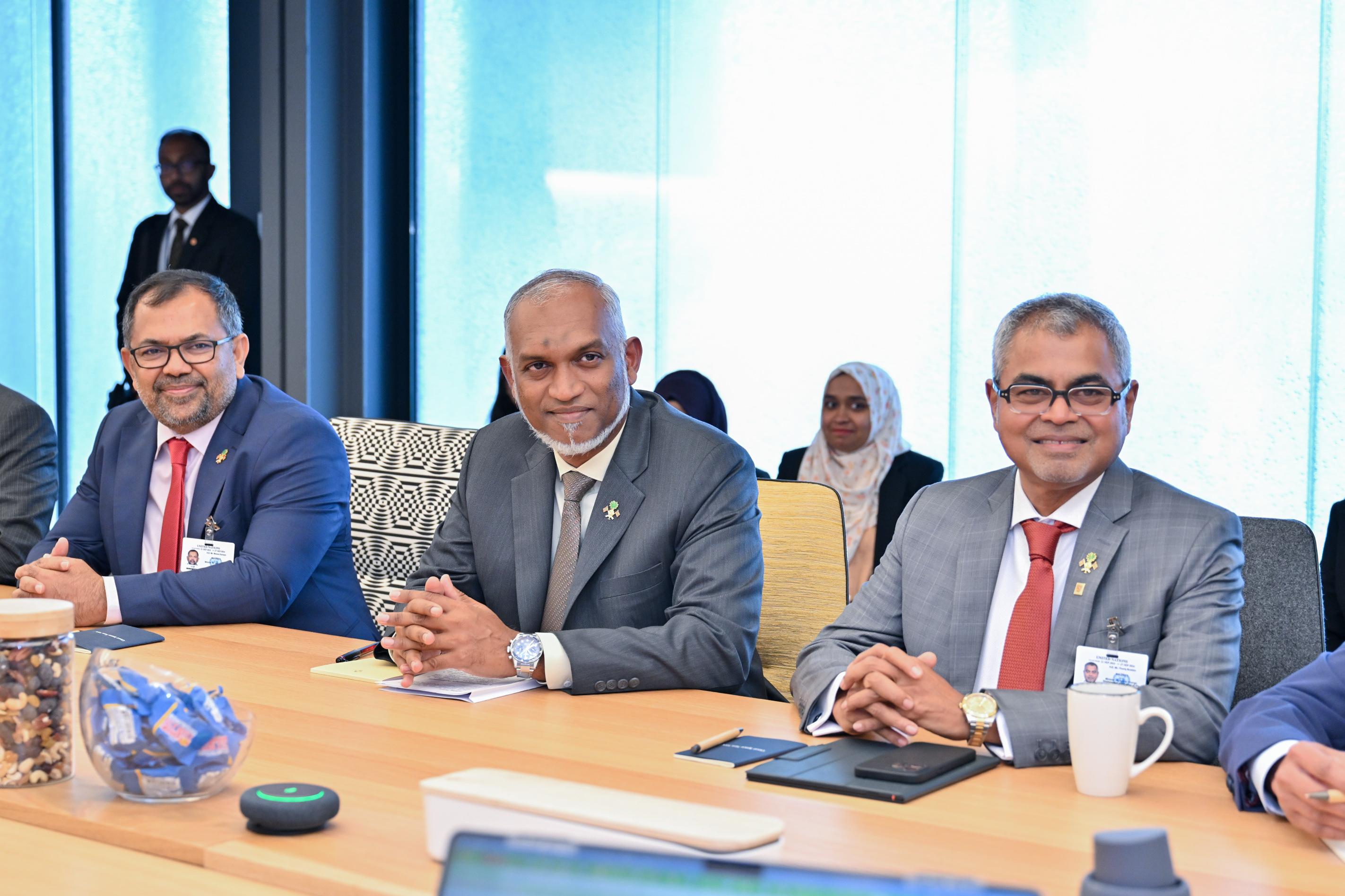 4 ވަޒީރަކާއިއެކު އެކު އަހާ ފޯރަމް ހޯމަ ދުވަހުގެ ރޭ!