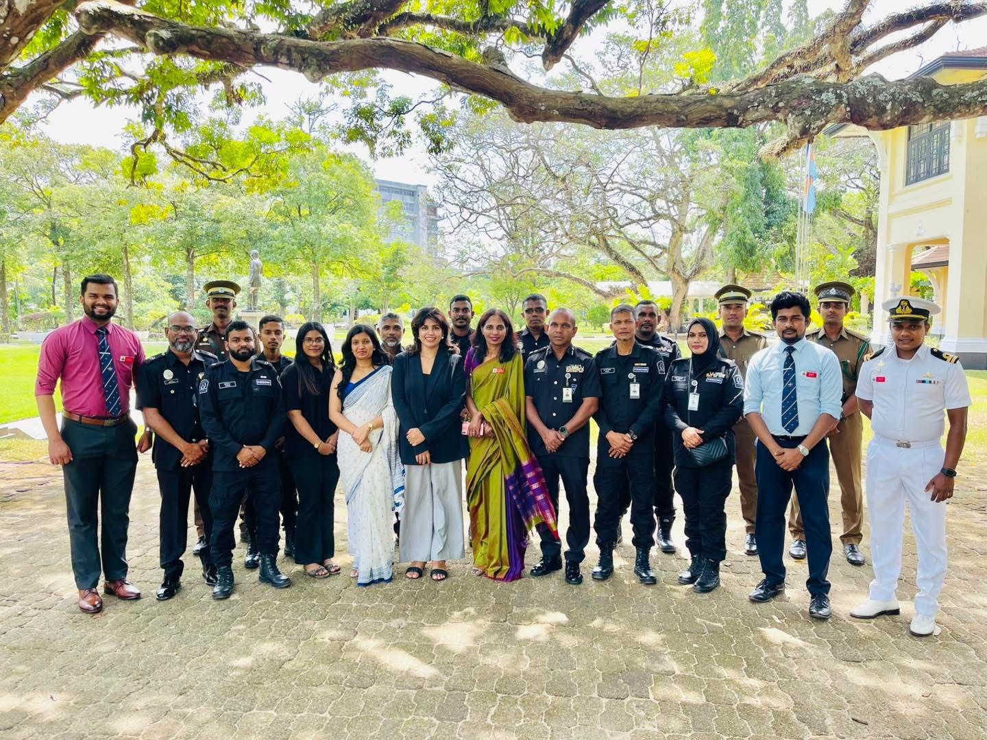 ރިހެބިލިޓޭޝަން މަސައްކަތްކުރާ ޖަލު އޮފިސަރުންތަކެއް ލަންކާގައި ތަމްރީނެއް ފުރިހަމަކޮށްފި