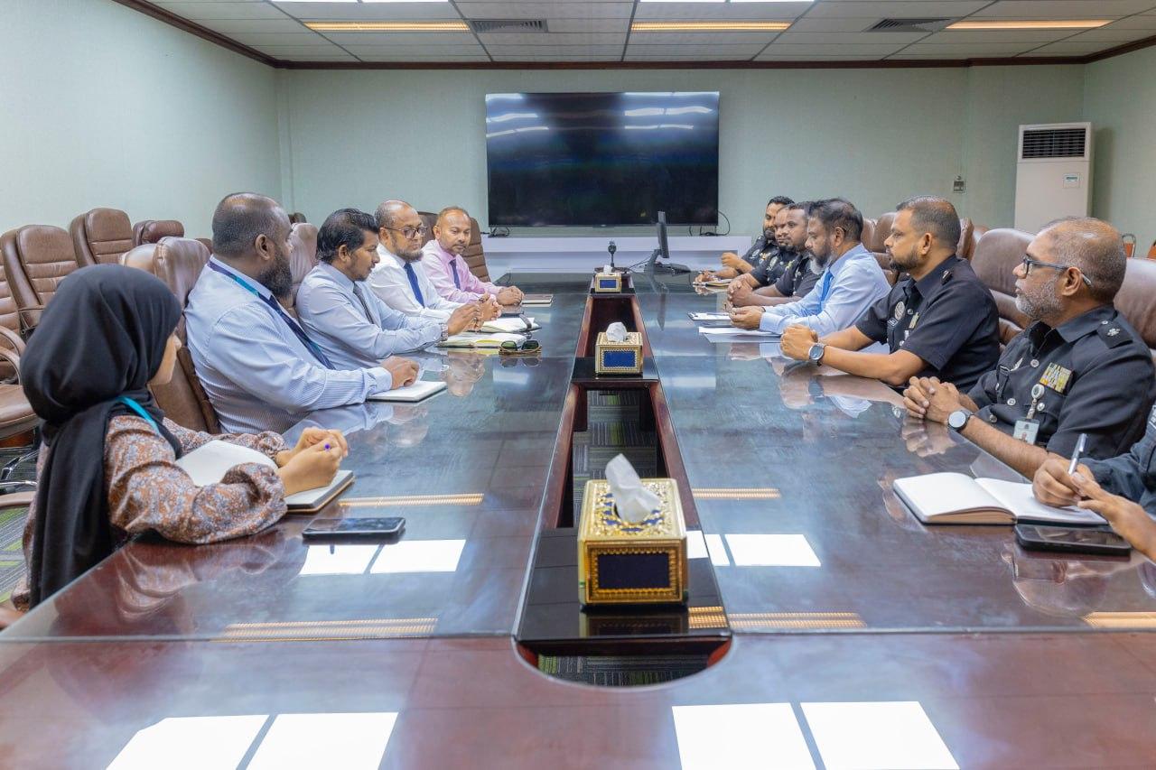 ގައިދީންގެ އާއިލާތަކުގެ ތެރެއިން ހާލުގައި ދިރިއުޅޭ ޢާއިލާތަކަށް އެހީތެރިކަން ފޯރުކޮއްދިނުމަށް ޒަކާތު ހައުސްއާއިއެކު މަޝްވަރާކޮށްފި
