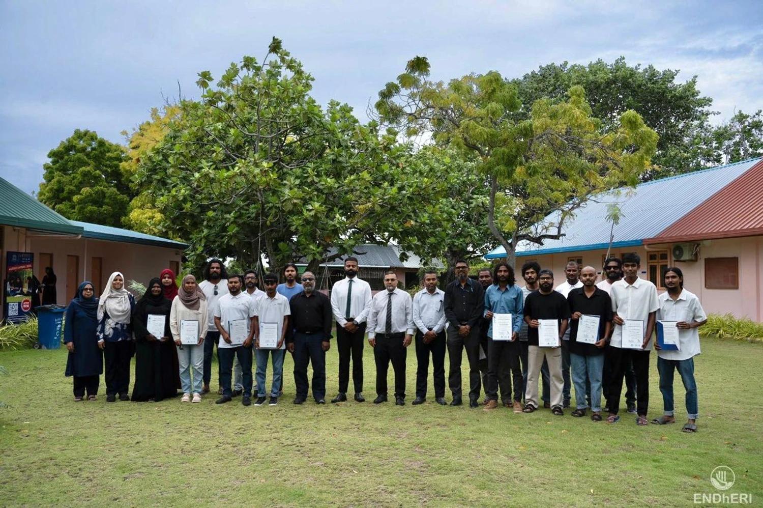 ރާއްޖޭގެ ފުރަތަމަ ރޭންޖަރސް ތަމްރީނު ކޯހުގެ ދަސްވެނިންނަށް ސެޓްފިކެޓް ދީފި