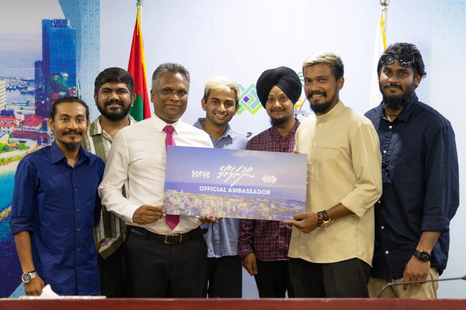 "ސާފު ނަލަ މާލެ" ކެމްޕެއިންގެ އެމްބެސެޑަރަކަށް ޓޫ އޮފް އަސް!