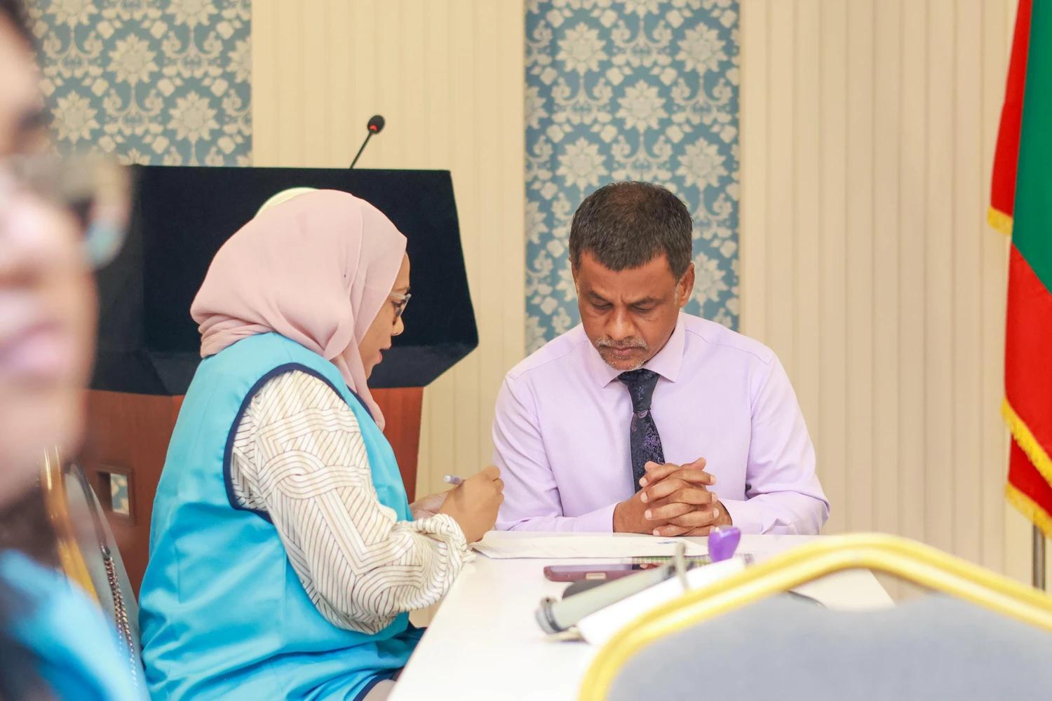 ހެލްތު މިނިސްޓްރީގެ މުވައްޒަފުންނަށް ޚާއްސަކޮށްގެން ހަކުރު ބައްޔަށް މައުލޫމާތު ދިނުމާއި ސްކްރީނިންގ ޕްރޮގްރާމެއް!