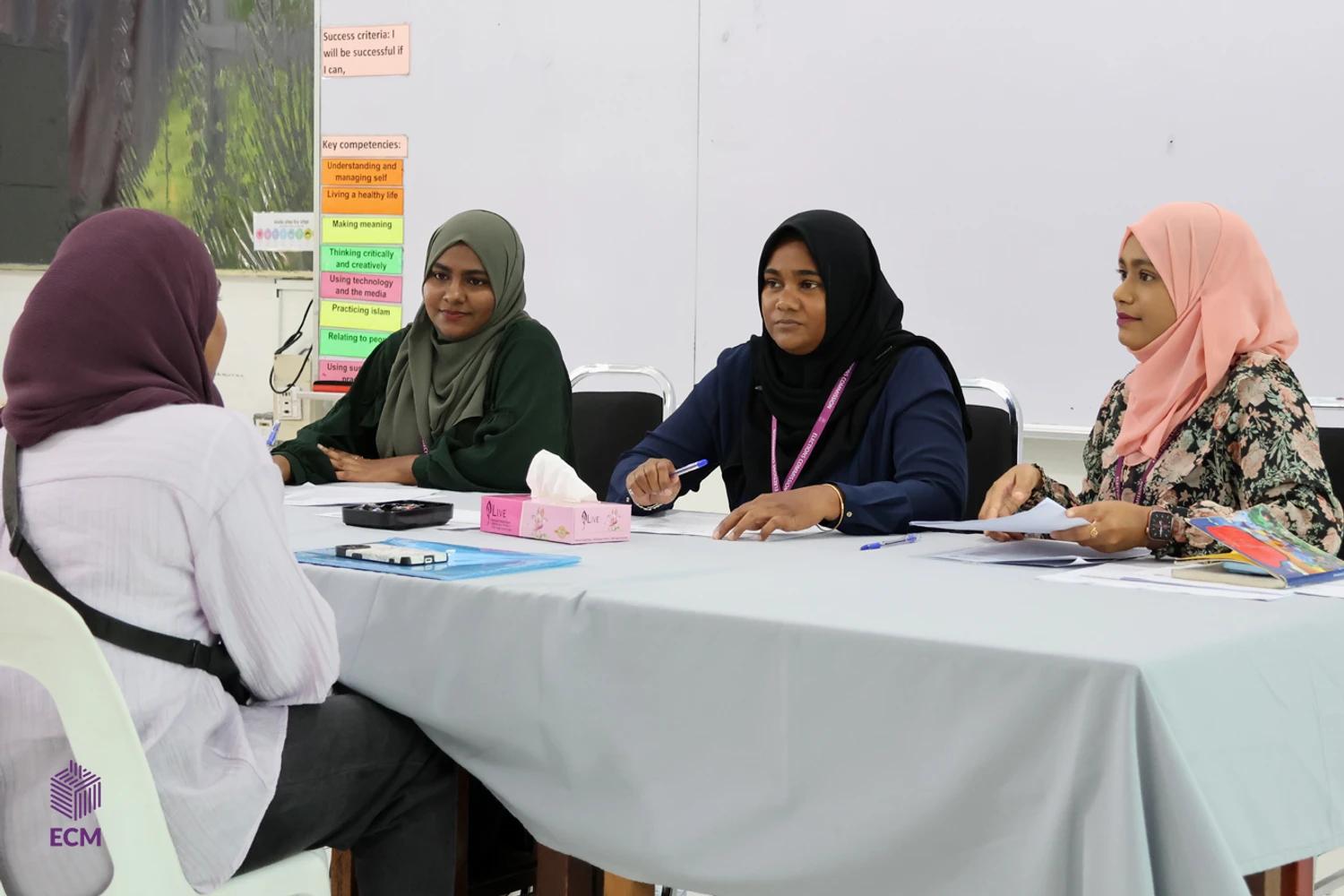 ކައުންސިލް އިންތިހާބަށް އީސީން މުވައްޒަފުން ހޯދުމަށް ކުރިޔަށްގެންދާ  ވޯކް އިން އިންޓަވިއުއަށް ބޮޑު ތަރުހީބެއް!
