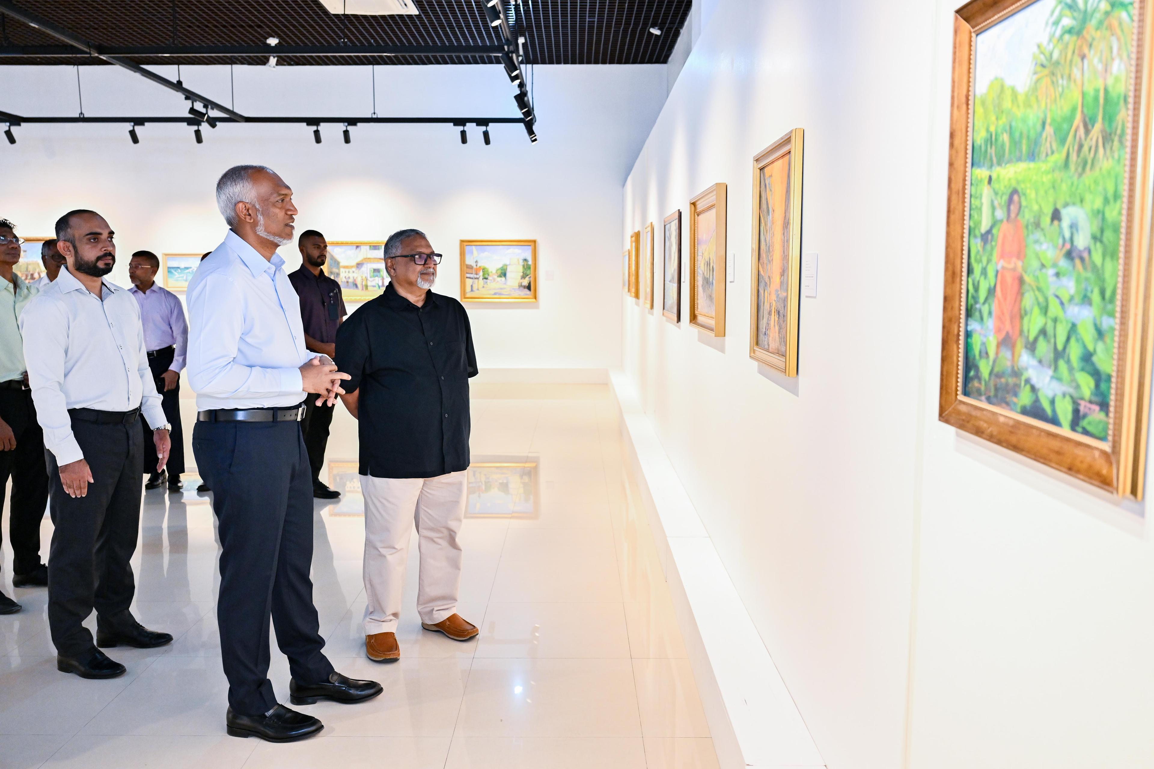 ރައީސް މުއިއްޒު "އިހުސާސް" ކުރެހުމުގެ މަޢުރަޒު ބައްލަވާލައްވައިފި