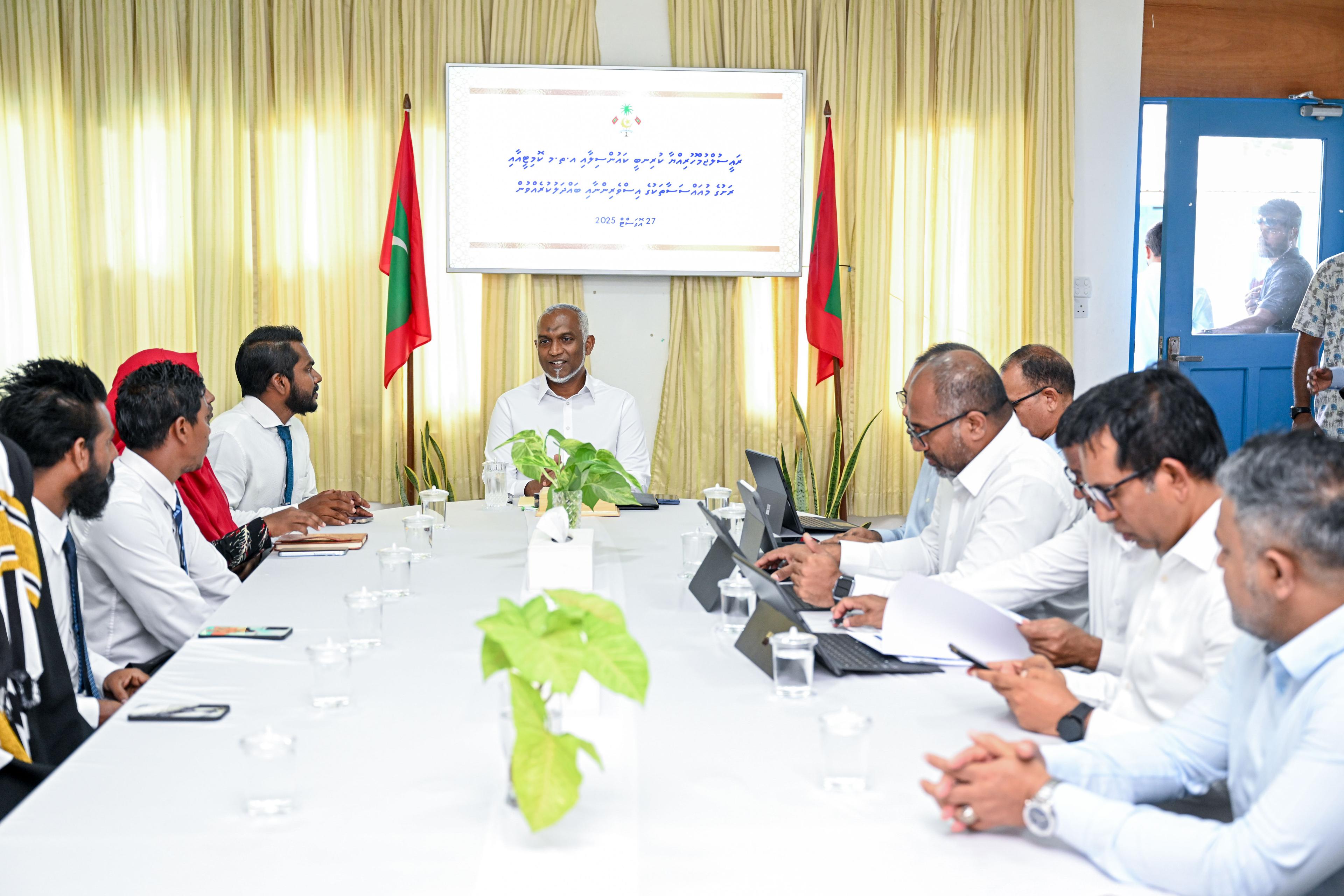 ކުރިނބީ ރައްޔިތުންނަށް އެންމެ މުހިންމު ކަންކަމާ ގުޅޭގޮތުން މަޝްވަރާކުރައްވައިފި