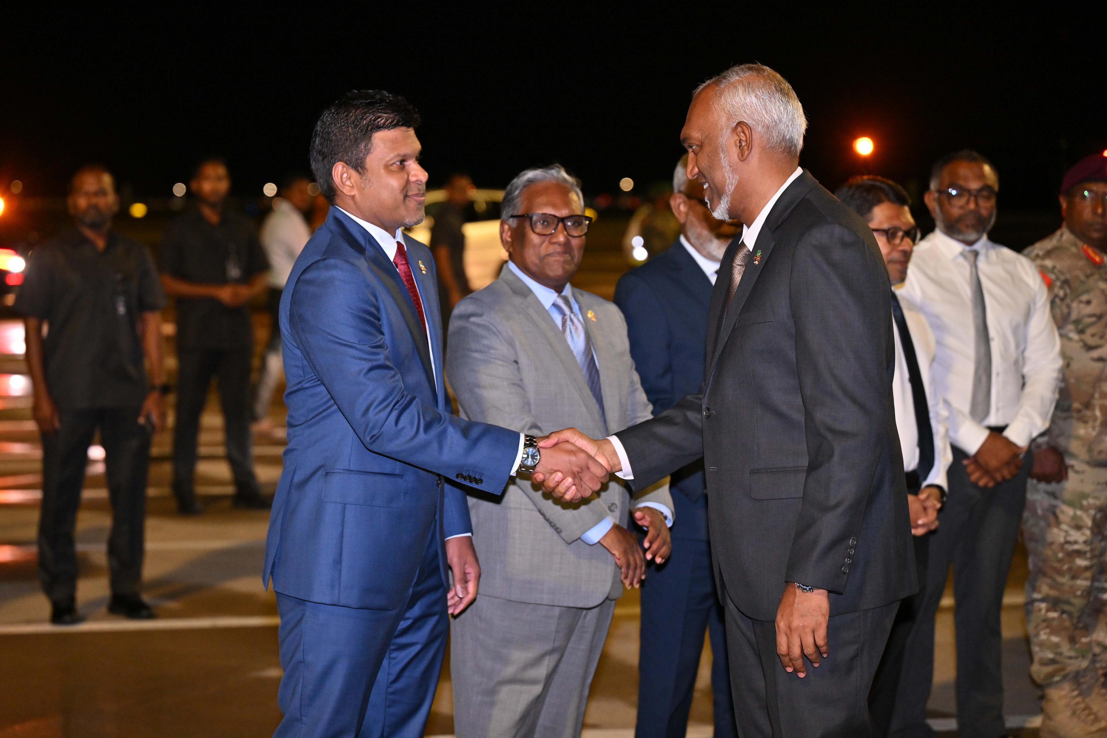 ރައީސް ޝީ ގެ ދައުވަތަކަށް ރައީސް މުއިއްޒު ޗައިނާއަށް!