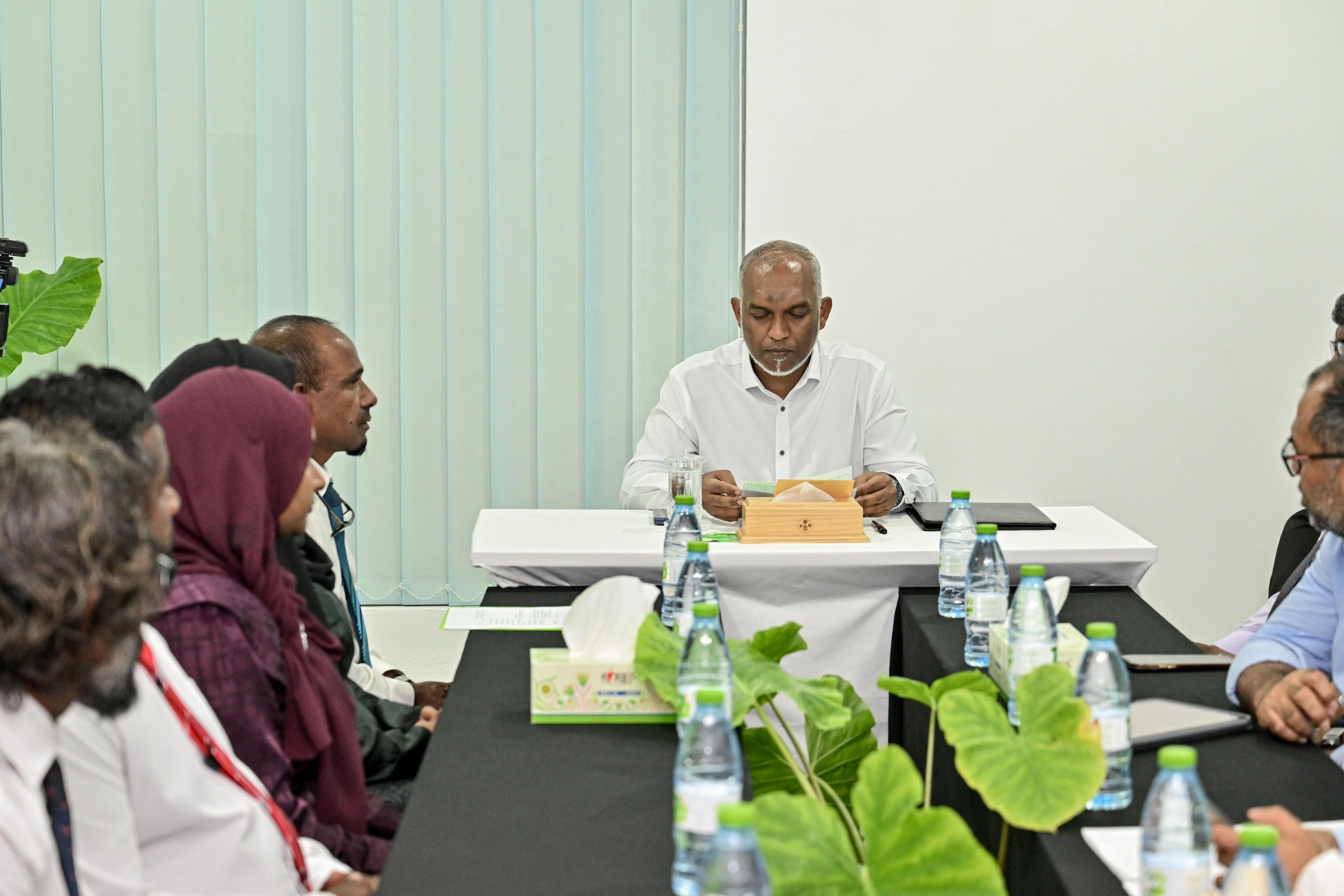 ފުޅަދޫގެ ރައްޔިތުންނަށް އެންމެ މުހިންމުކަންކަން ރައީސްއާއި ހިއްސާކުރައްވައިފި