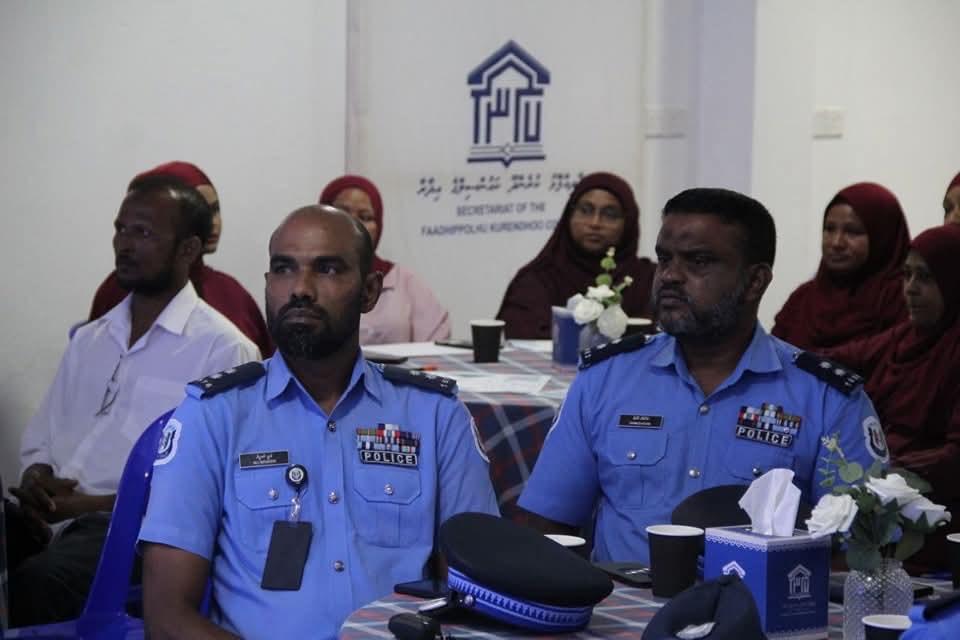 ކުރެންދޫ ރައްޔިތުން އެއްގަމު ދަތުރުފަތުރުގެ ގާނޫނަށް އަހުލުވެރިކުރުވުމަށް “ހިއްސާ” ގެ ނަމުގައި ޕްރޮގްރާމެއް ކުރިއަށް ގެންގޮސްފި
