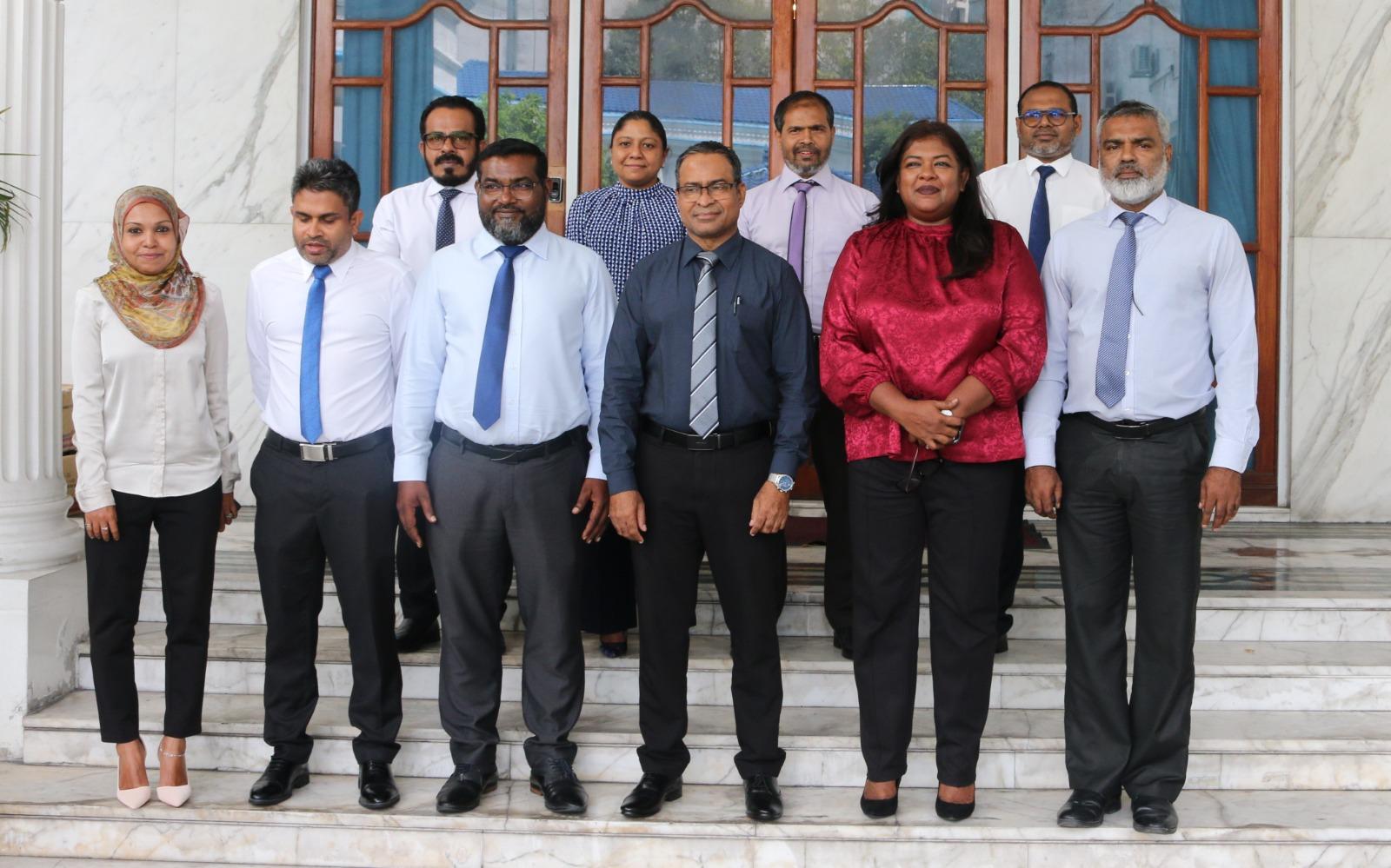 އުއްތަމަ ފަނޑިޔާރު ޢަބްދުލްޣަނީ، ހައިކޯޓުގެ ފަނޑިޔާރުންނާއި ބައްދަލުކުރައްވައިފި