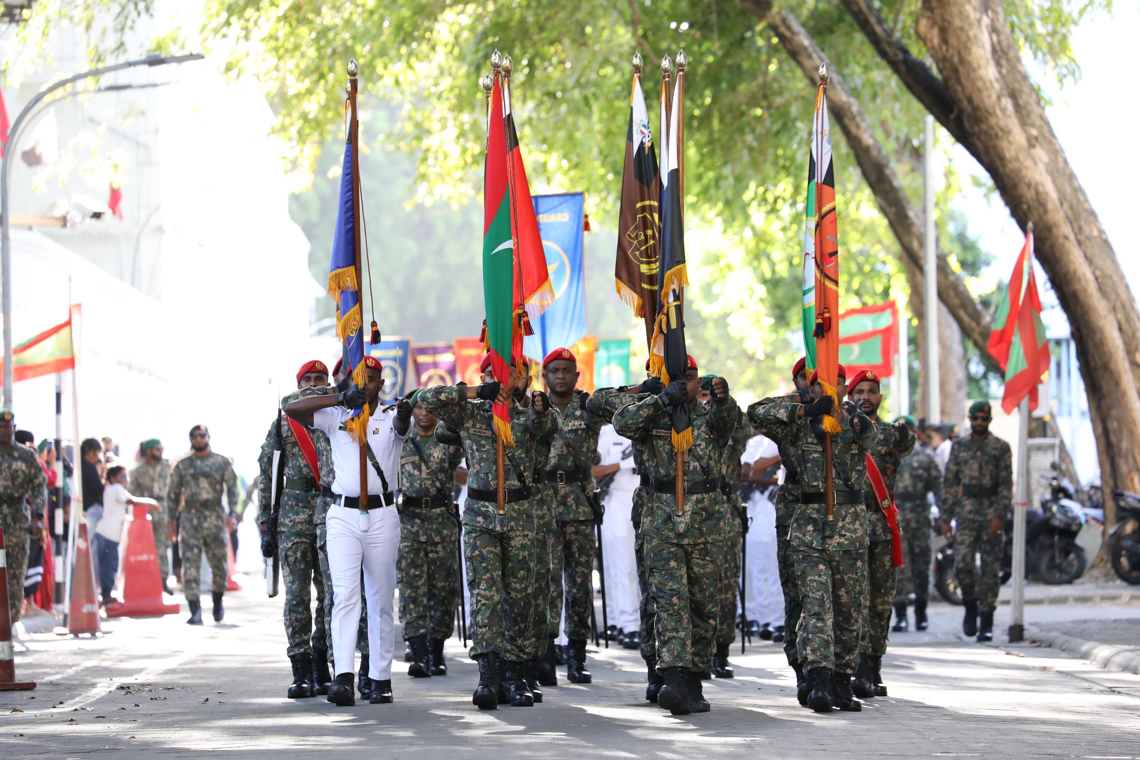 ޤައުމީ ދުވަހުގެ ޝަރަފުގެ ހިނގާލުން މާލޭގައި ބާއްވައިފި