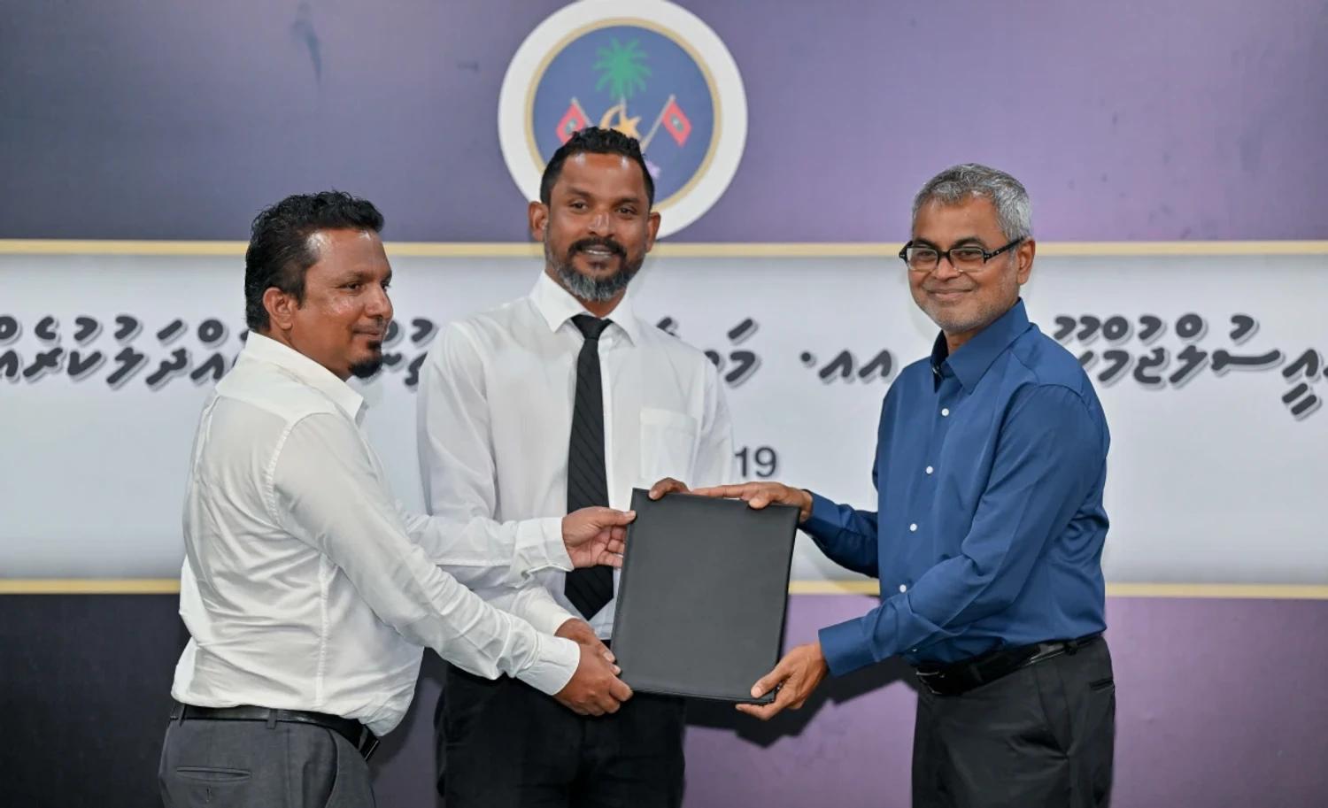 ކާސާ މިއާގެ ބިން މަތިވެރި ކައުންސިލާއި ހަވާލުކޮށްފި