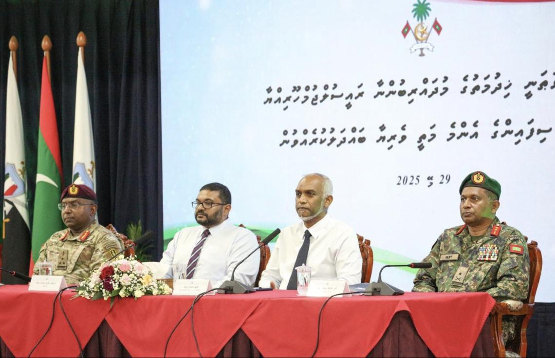 ދިވެހި ވަޠަނީ ޚިދުމަތުގެ ތަމްރީނަށް ދިޔަ ޒުވާނުންނަށާއި އެ ޒުވާނުންގެ ބެލެނިވެރިންނަށް ރައީސް މަރުޙަބާ ދަންނަވައިފި
