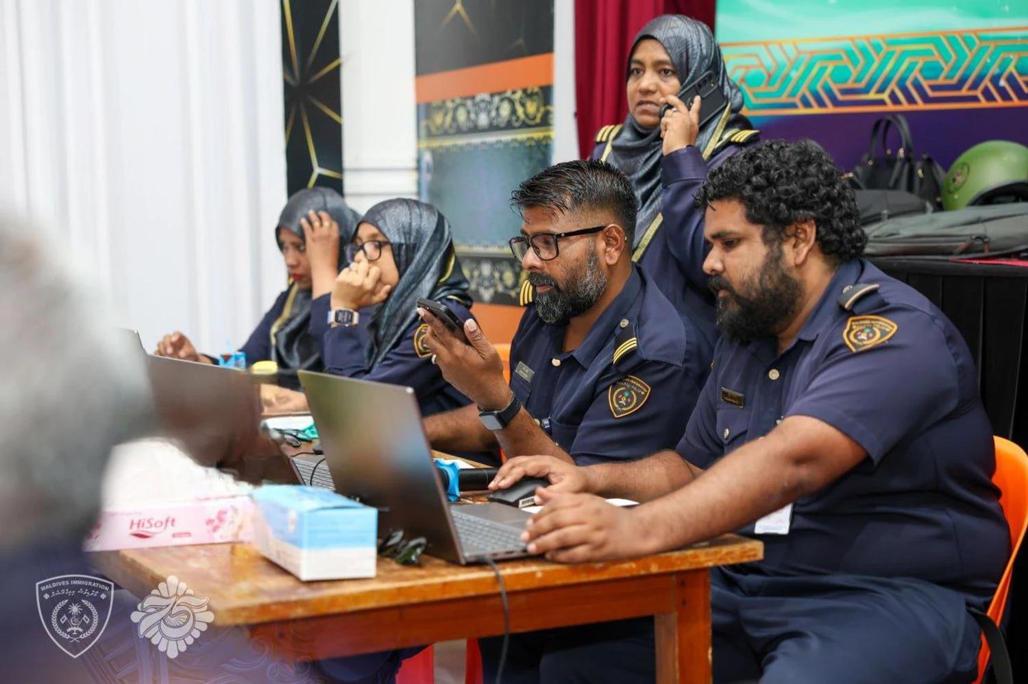 'އޯޕަން ވީޒާ'ގެ ނަމުގައި ރާއްޖޭގައި ބިދޭސީން މަސައްކަތްކުރުމަކީ ޤާނޫނީ ގޮތުން ހުއްދަ ކަމެއް ނޫން - އިމިގްރޭޝަން