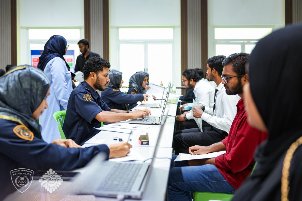 އަހަރުގެ ފުރަތަމަ ކްއާޓާގެ "ލޭބަރ ފޯސް ސާވޭ" ރިޕޯޓް ނިންމައި އާއްމުކޮށްފި: މާލެ ސަރަހައްދުން ކޮންމެ ހަތަރު މީހަކުން ތިން މީހަކު ވަޒީފާ އަދާކުރޭ!