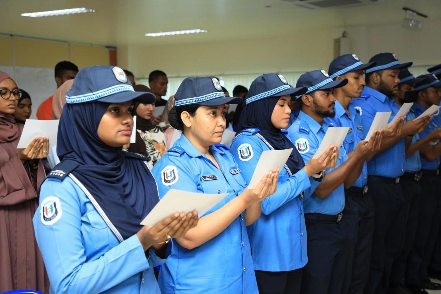 އަންހެން ފުލުހުން ކުރާ މަސައްކަތްތަކުގެ އަގު ވަޒަން ނުކުރެވޭހާ ބޮޑު - ސީޕީ