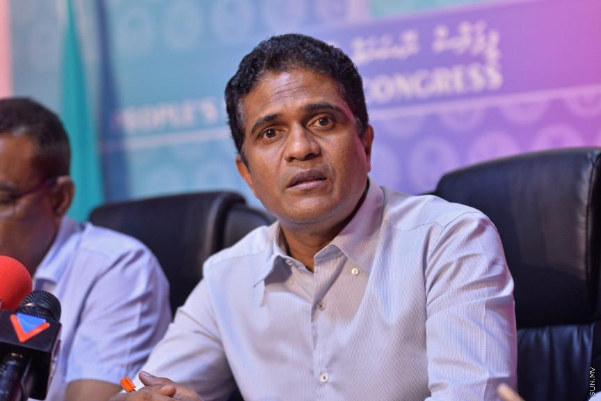 ނިހާންގެ މައްޗަށް 6 ދައުވާއެއް