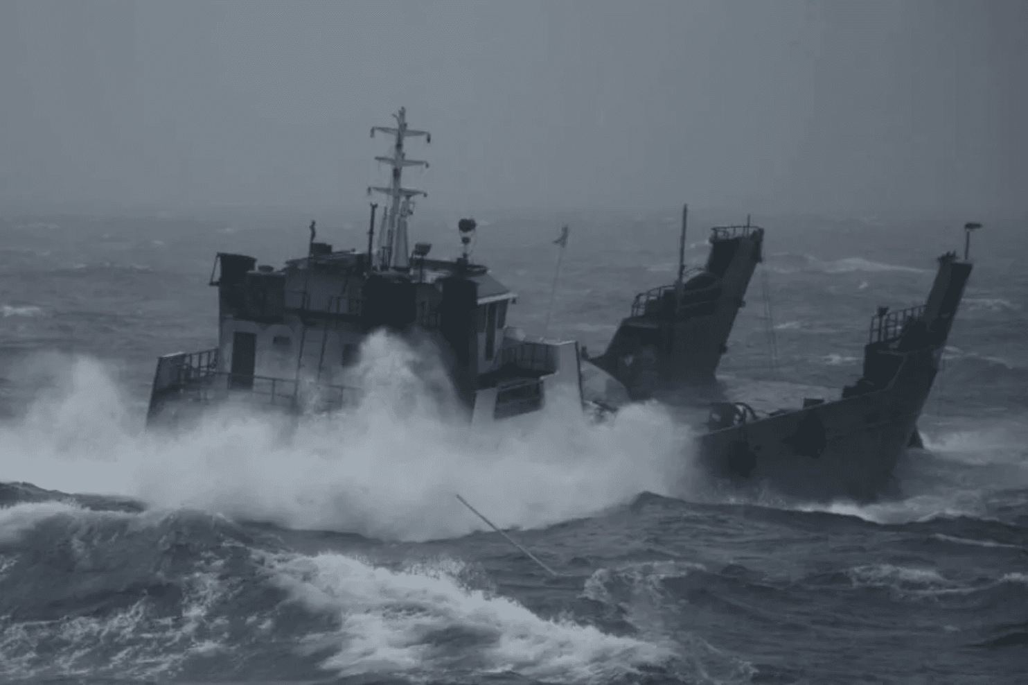 ކަނޑުދަތުރުކުރުމުގައި ސަމާލުވޭޭ!