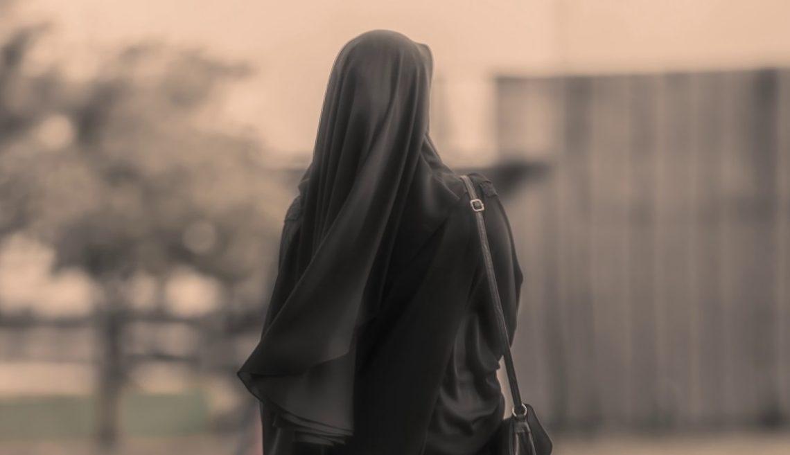 މި ޖީލުގެ ގިނަ ޒުވާނުންގެ ދިރިއުޅުމުން އުފާވެރިކަން ގެއްލިފައިވަނީ ކީއްވެ؟