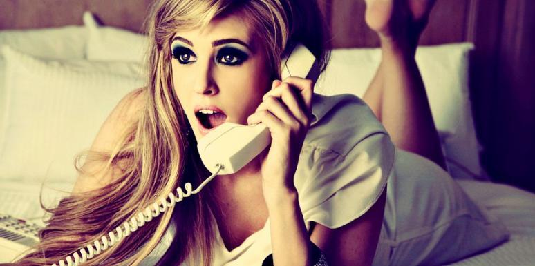 އާދަޔާ ޚިލާފަށް ގިނައިން ވާހަކަ ދައްކާ އަންހެނުންގެ އުމުރު ދިގެވެ.