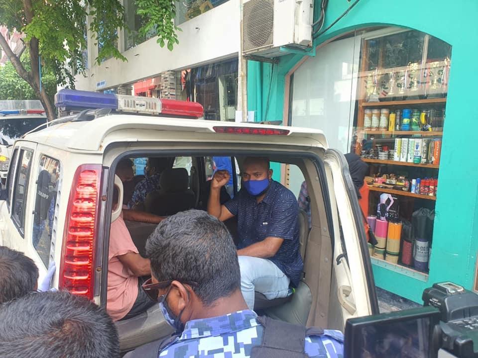 އަދުރޭއާއި ޝުޖާއު ސިއްހީ ފަރުވާއަށް މާލެއަށް