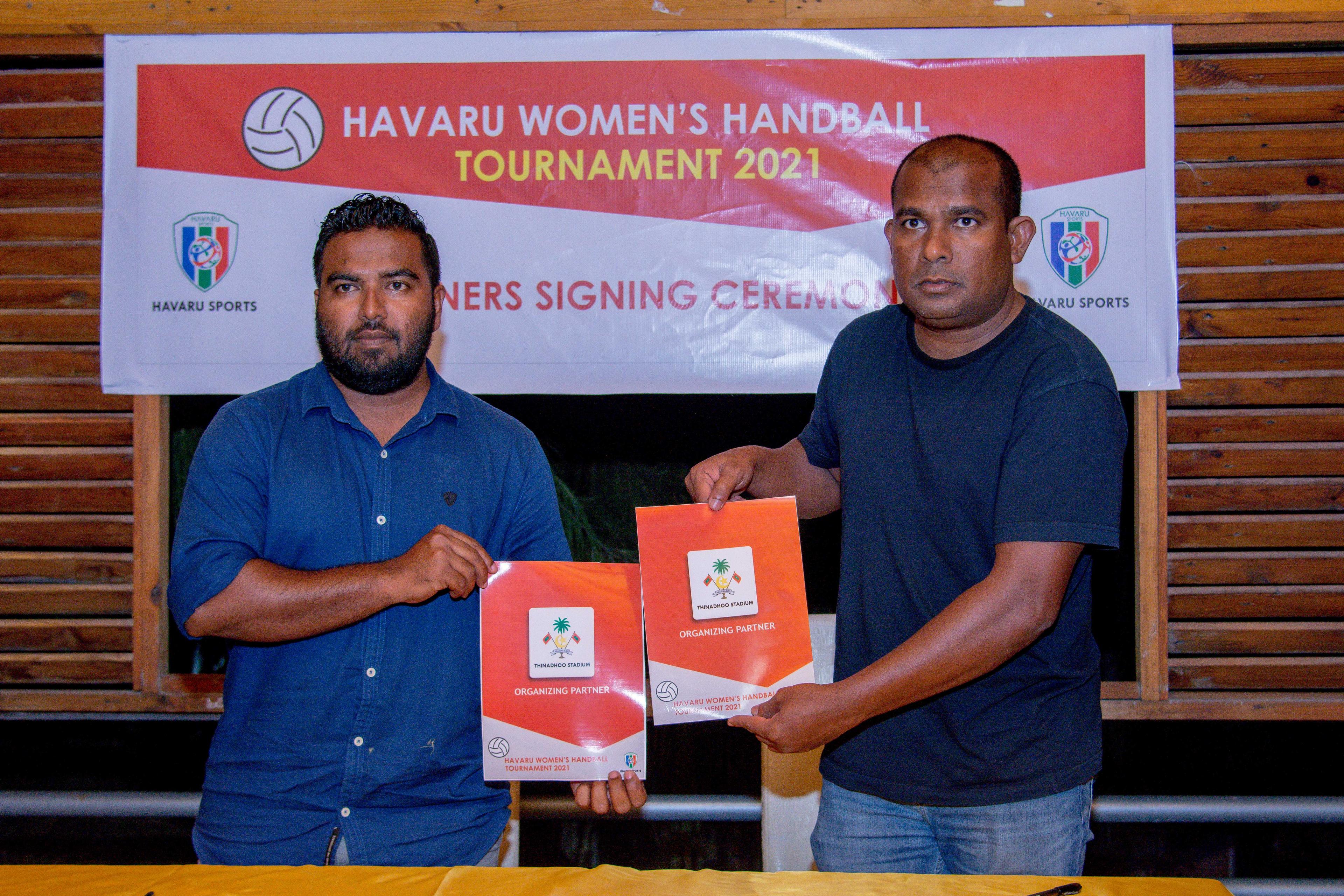 ހަވަރު ވުމެންސް ހޭންޑްބޯލް ޓޯނަމެންޓް 2021 ގެ ޕާޓްނަރުންނާއި އެކު ސޮއިކޮށްފި