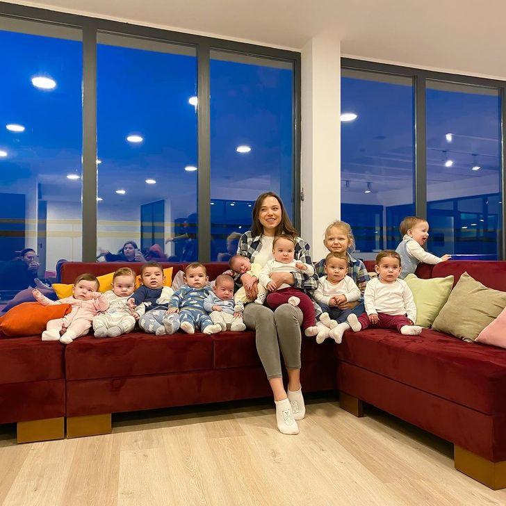 23 އަހަރުގެ ޒުވާން 11 ކުދިންގެ މަންމައެއް-  އަދިވެސް ބޭނުމީ އިތުރު ކުދިން ހޯދަން