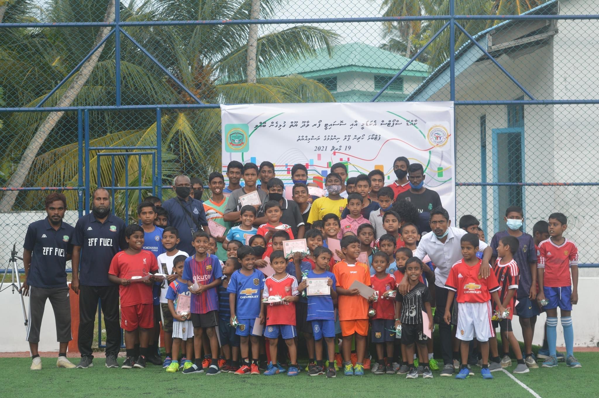 ކާއްޑޭ އެކެޑަމީން ވާދޫ ޔޫތާ ގުޅިގެން  ހިންގި ފުޓްބޯޅަ ޓްރޭނިން ކޭމްޕް ނިންމާލައިފި