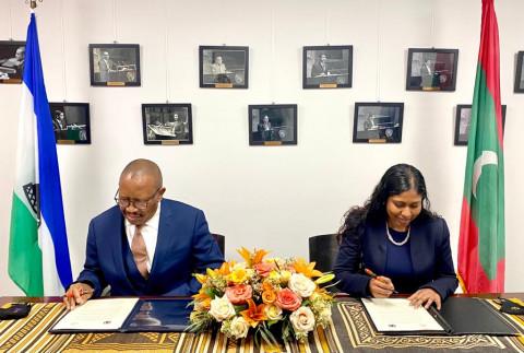 ރާއްޖެއާއި ކިންގްޑަމް އޮފް ލެސޯތޯ އާ ދެމެދު ޑިޕްލޮމެޓިކް ގުޅުން ޤާއިމްކޮށްފި