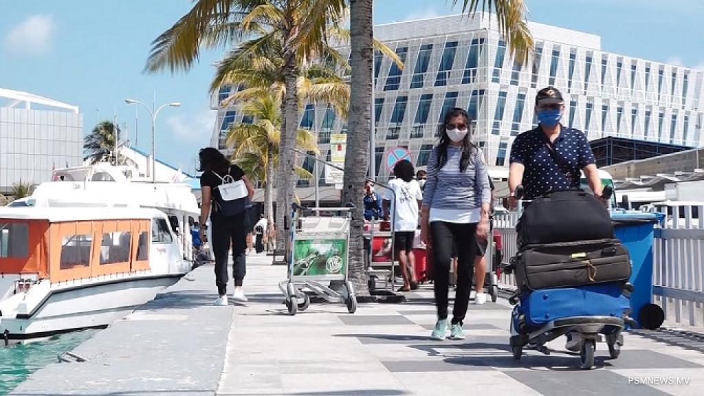 ފަތުރުވެރިން ފިޔަވައި އިންޑިއާ އިން އަންނަ އެންމެން ކަރަންޓީނު ވާން އަންގައިފި