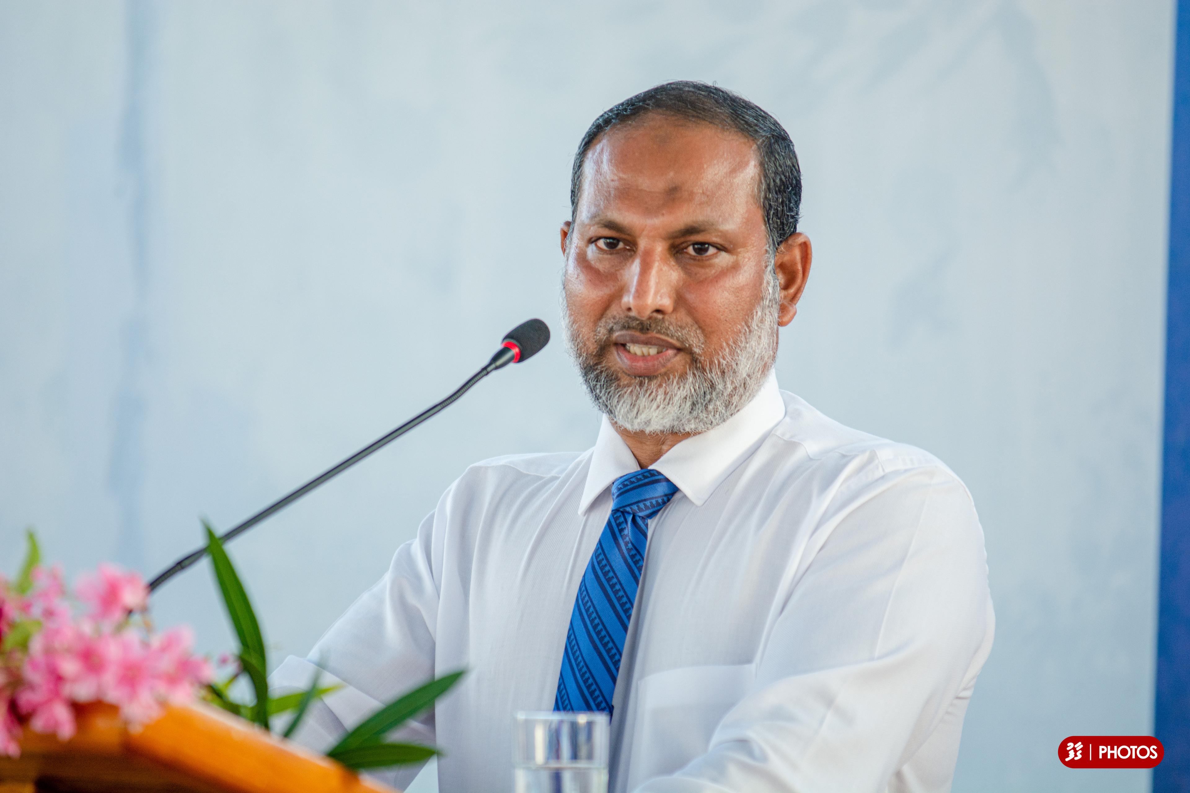ހަނގުރާމައަށް ދިޔަ އަންހެނަކާއި އޭނާގެ 4 ދަރިން ރާއްޖެ ގެނެސްފި