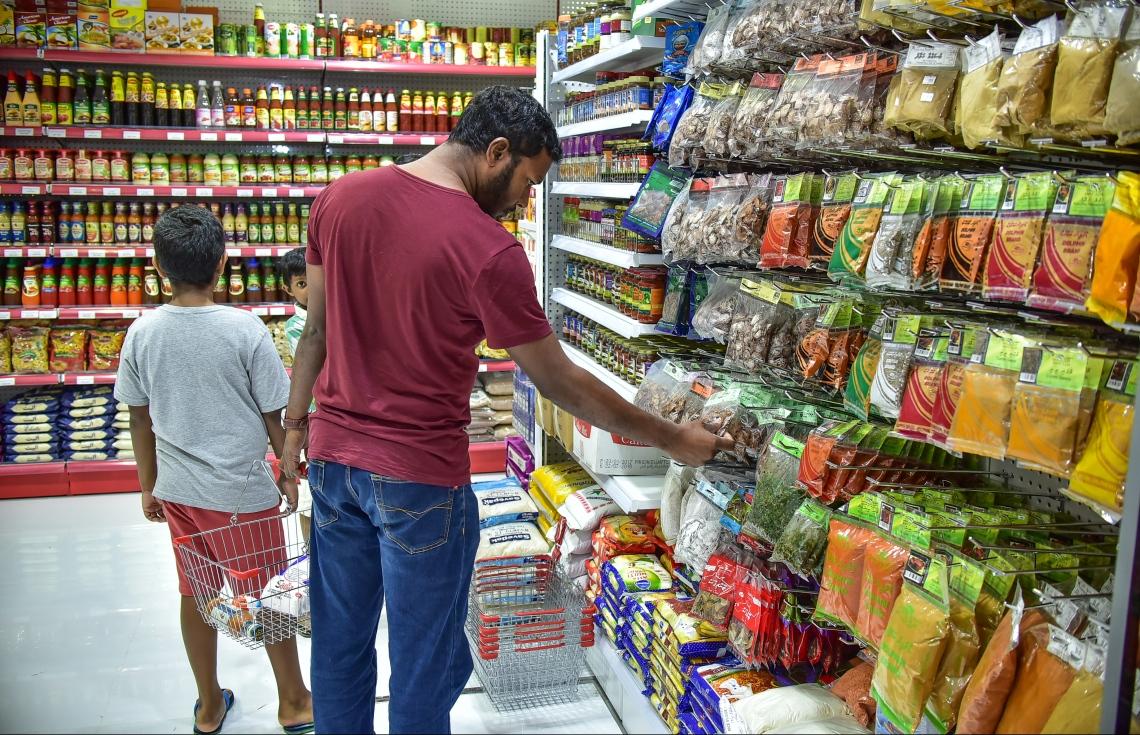 ރޯދަމަހު ދަންވަރު 1 އާ ހަމައަށް ފިހާރަތައް ހުޅުވާފައި ބެހެއްޓޭނެ