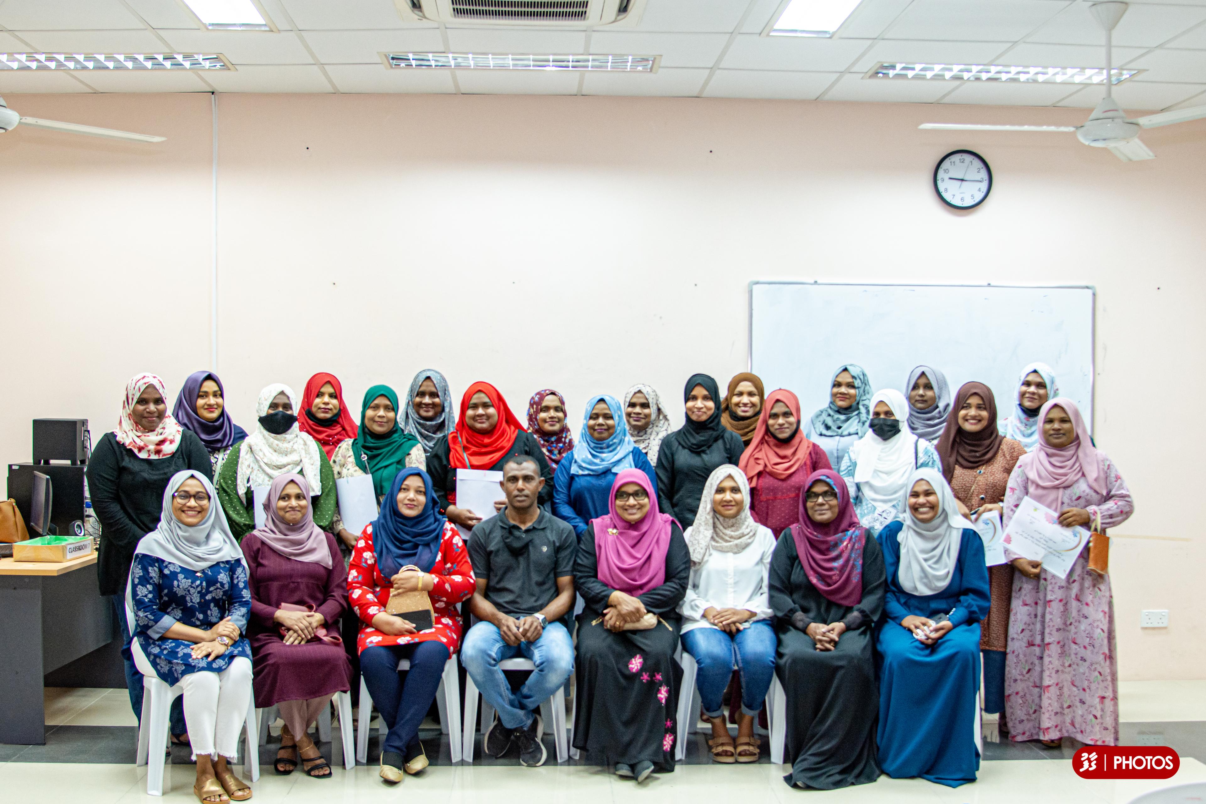 އެޗްއެސްސީއާއި ގުޅިގެން ބޭއްވި ތިނަދޫ ޑަބްލިއުޑީސީ ކަސްރަތު ޕްރޮގްރާމްގެ ނިންމުމުގެ ރަސްމިއްޔާތު ބާއްވައިފި